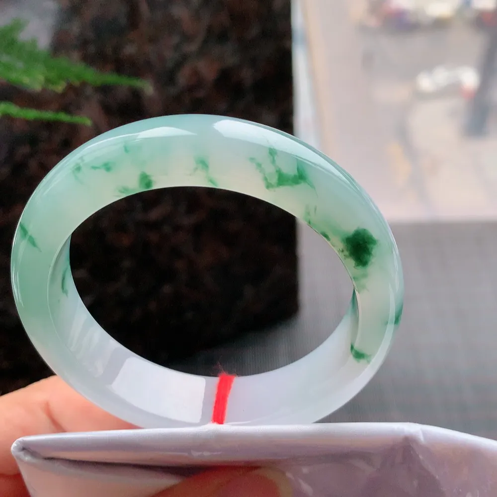 正圈冰玻绿花 无瑕 尺寸:54.2/14.1/9.1花美 荧光闪闪