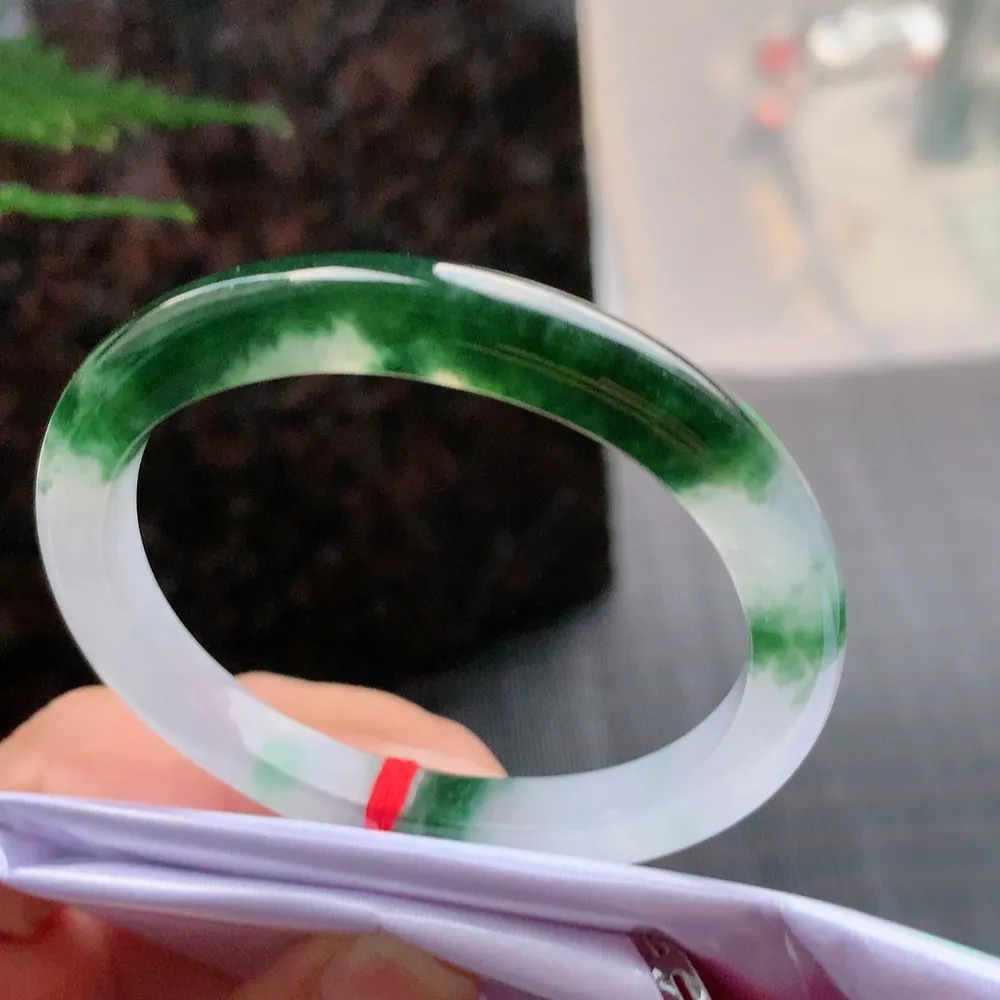 贵妃高冰飘花 无瑕 尺寸:52.6/7.4/7.1 花美