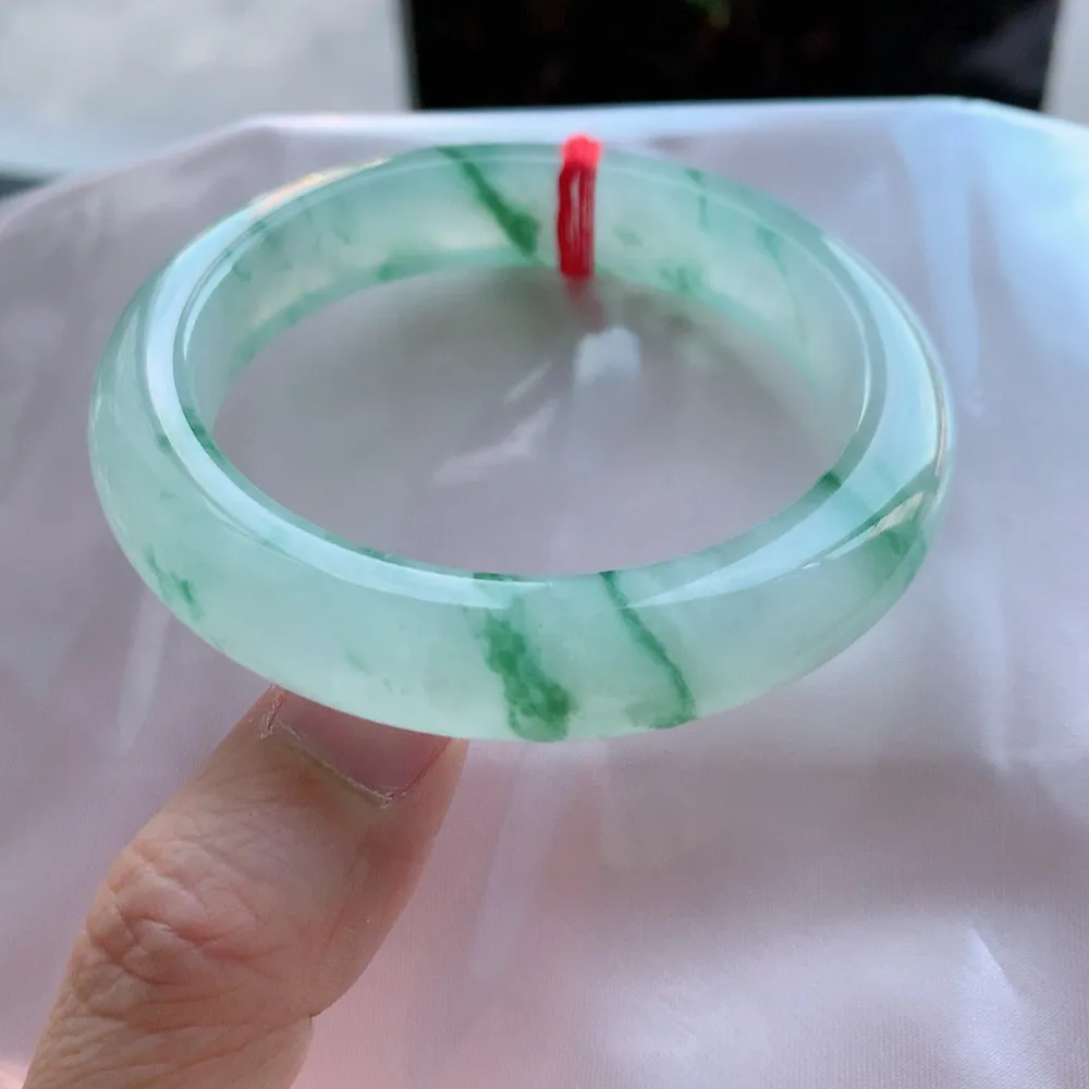 正圈高冰飘花 无瑕 尺寸:55.6/12.5/9.2 花美 种水好