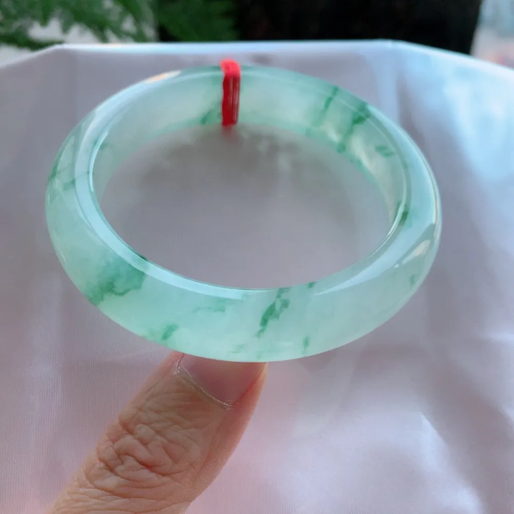 正圈高冰飘花 无瑕 尺寸:55.6/12.5/9.2 花美 种水好