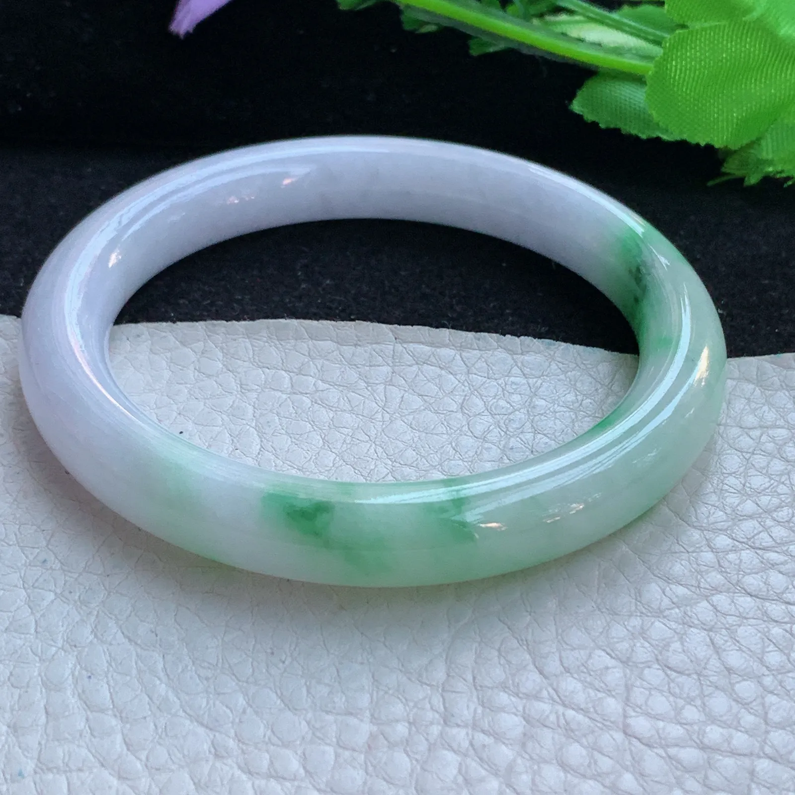 yh自然光59*10*9.6美人镯 缅甸翡翠a货玉手镯春带彩圆条玉手环