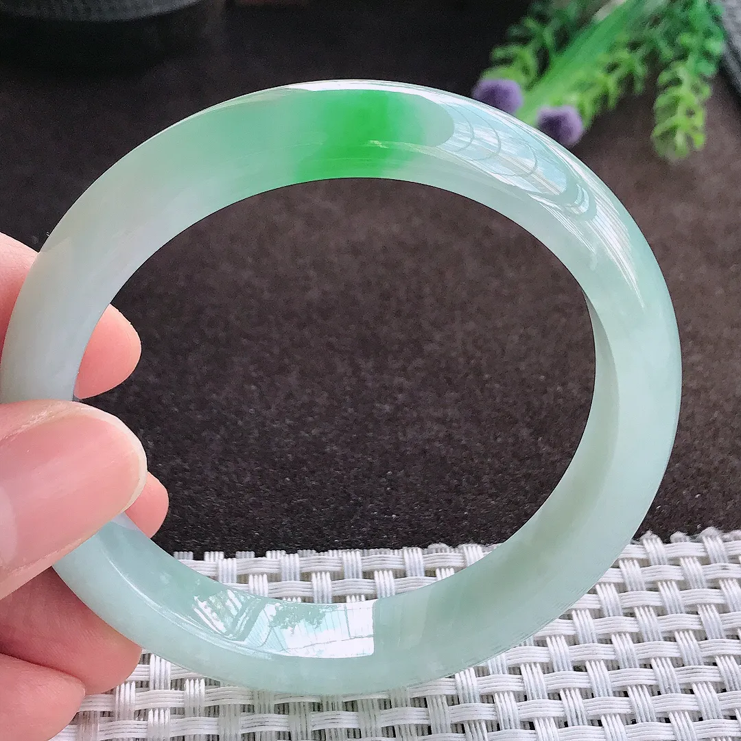 天然a货翡翠58.5/12.1/8.2老坑冰胶果冻飘阳绿手镯宽边玉手镯