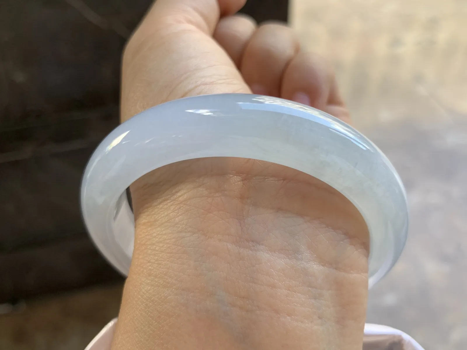 58.5-12.8-9mm
糯冰手镯 底子细腻 干净 水润