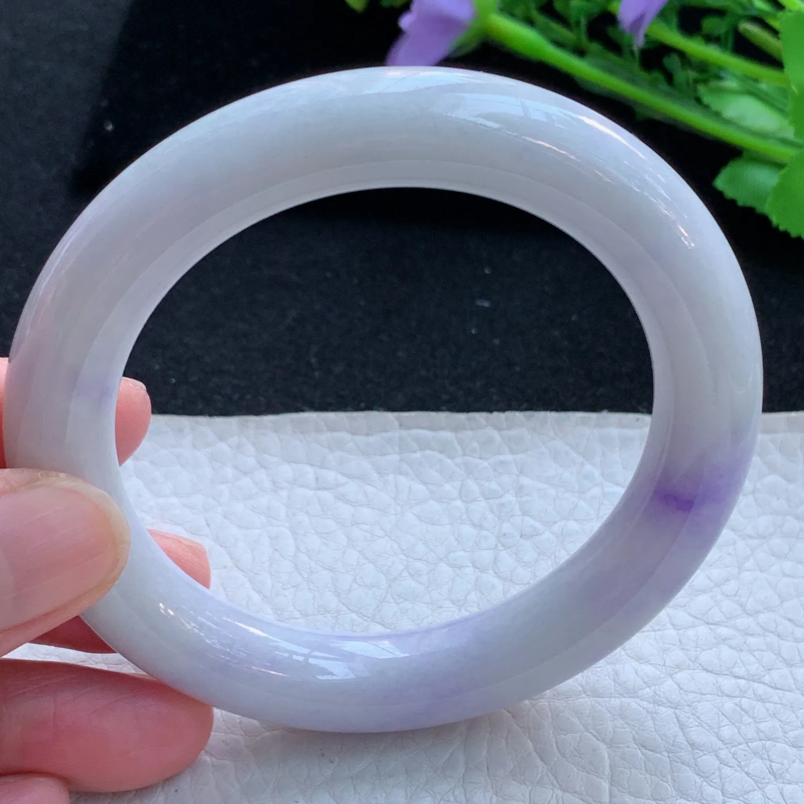 xx自然光57*11.3美人镯 缅甸翡翠a货玉手镯飘紫圆条玉手环