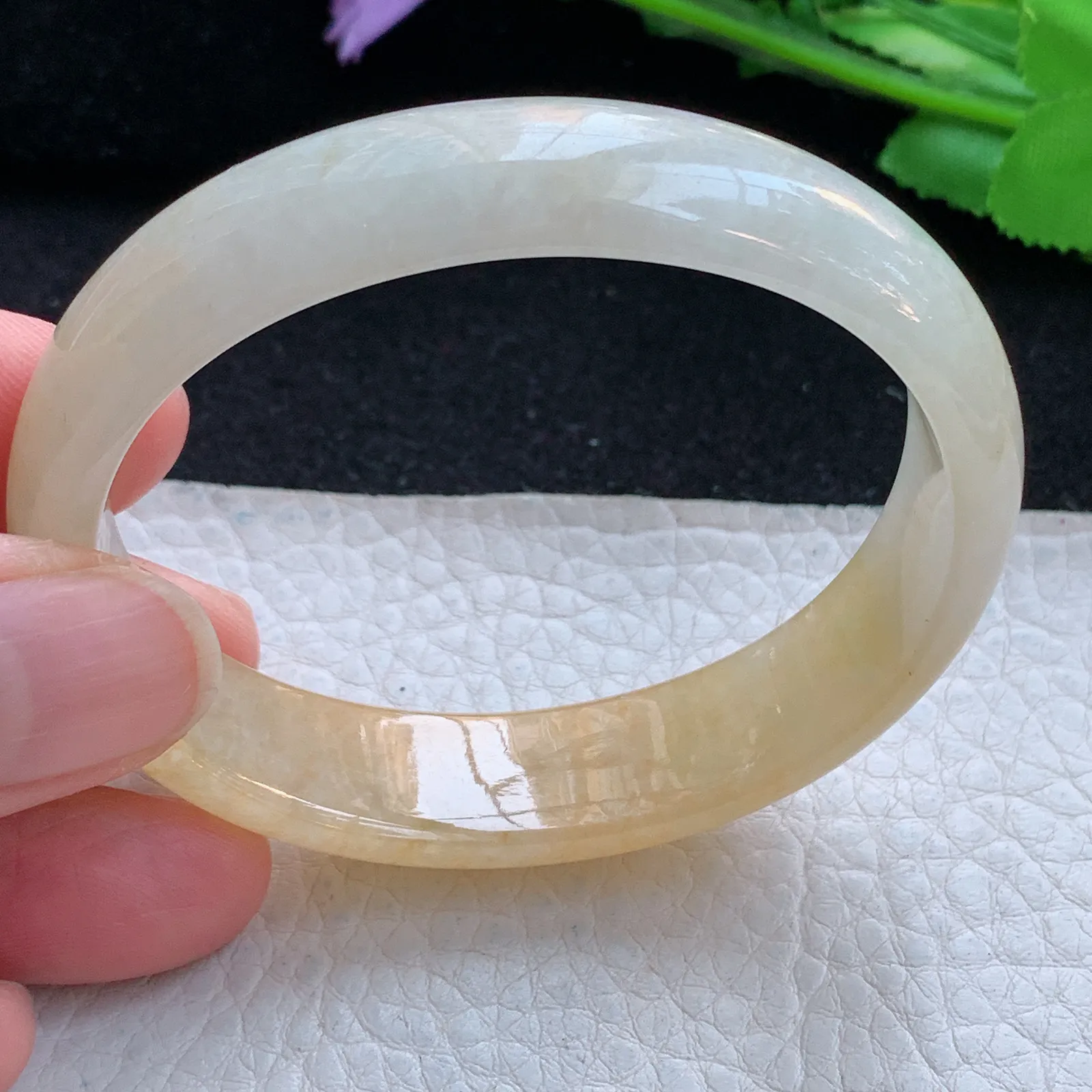 mq自然光55.5*47*14*6贵妃镯 缅甸翡翠a货玉手镯双黄蛋形宽边玉手环