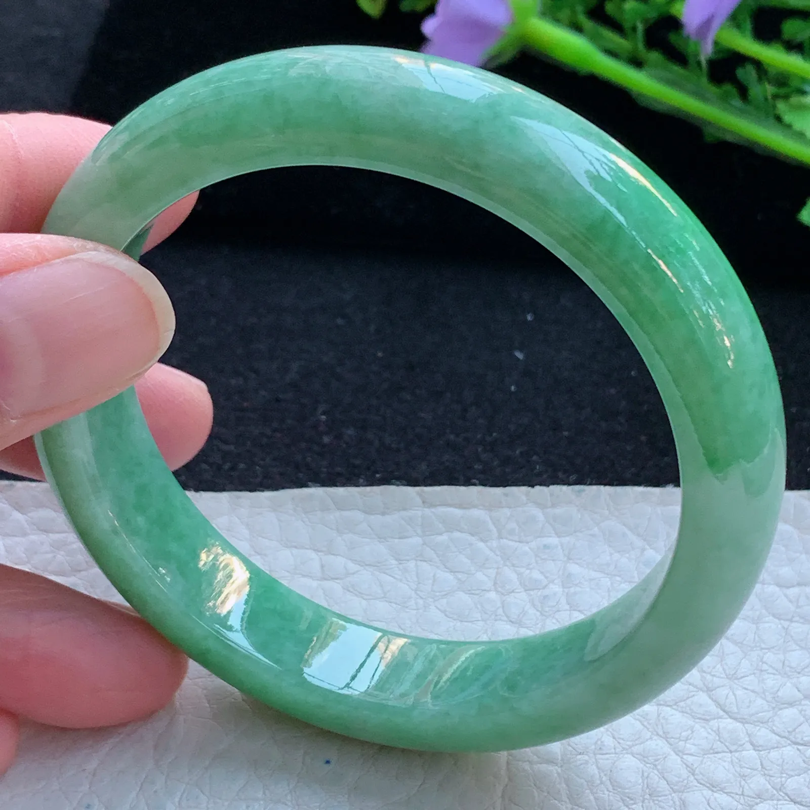 xx自然光57*12.6*8平安镯 缅甸翡翠a货玉手镯飘辣绿宽边玉手环