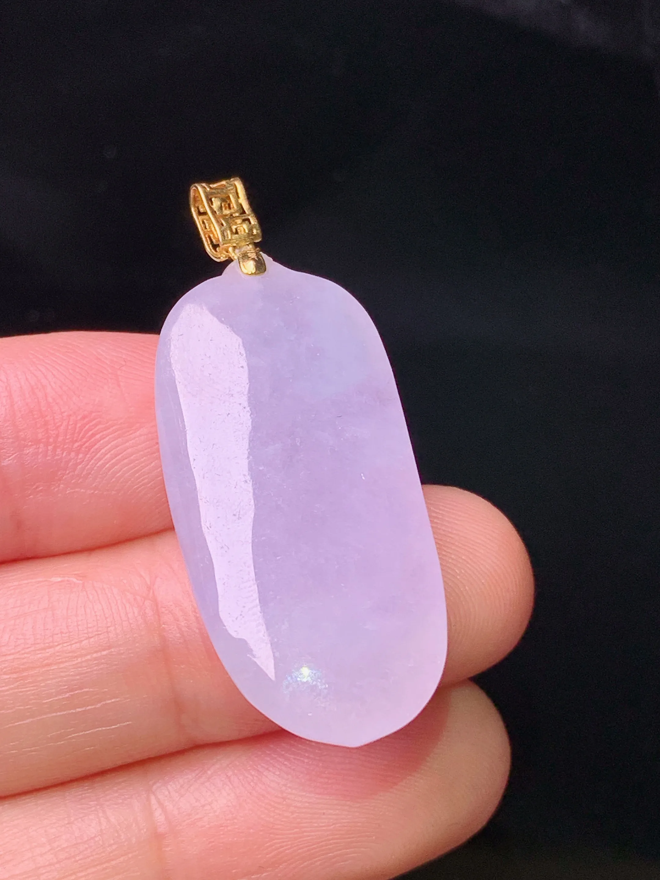 18k金镶嵌紫罗兰福瓜吊坠 玉质细腻 色泽清新艳丽 整体尺寸38.2*15.2*8.3