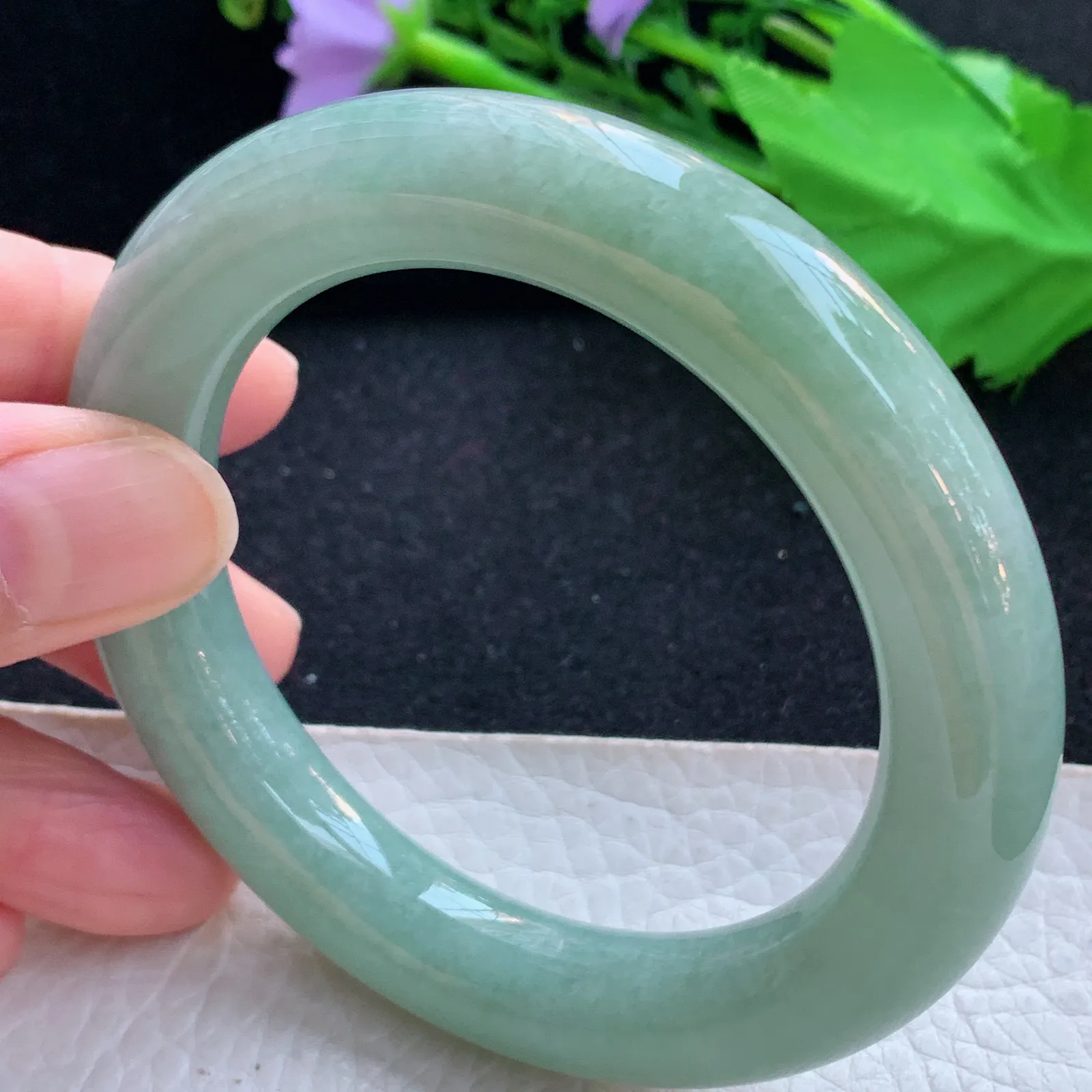 js自然光56*11.6*11.3胖圆镯 天然缅甸翡翠a货满绿圆条玉镯子 玉手环