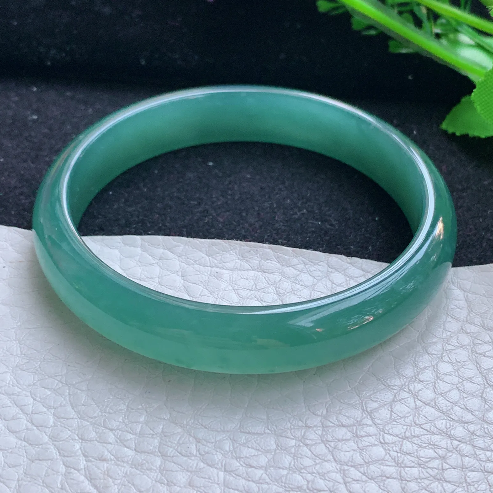 yh自然光59*11.6*6.3平安镯 翡翠a货玉手镯冰蓝秀气宽边玉手环