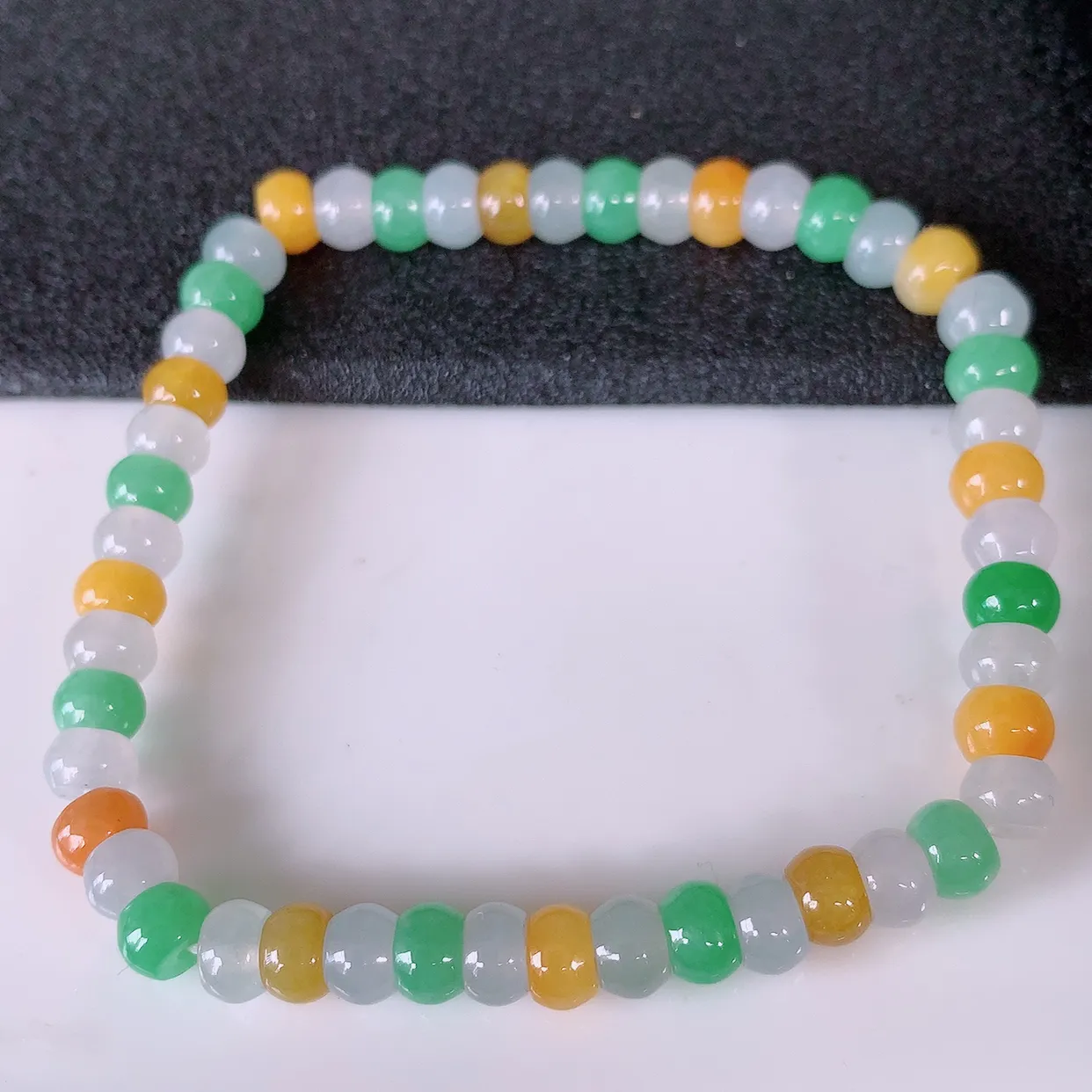 自然光实拍，冰润多宝翡翠手链，多彩翡翠手串，颜色丰富，料子细腻，高档大气，自戴送礼佳品！#46.20取一尺寸 5.6mm