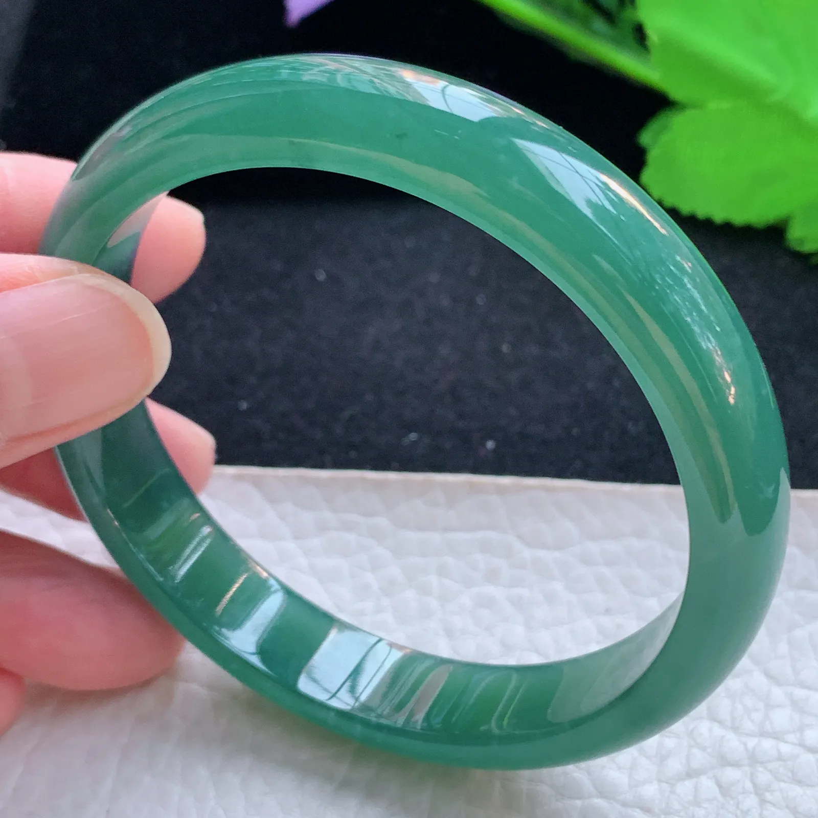 ll大圈口61.5*11*7平安镯 翡翠a货飘冰蓝起光宽边玉镯子 玉手环
