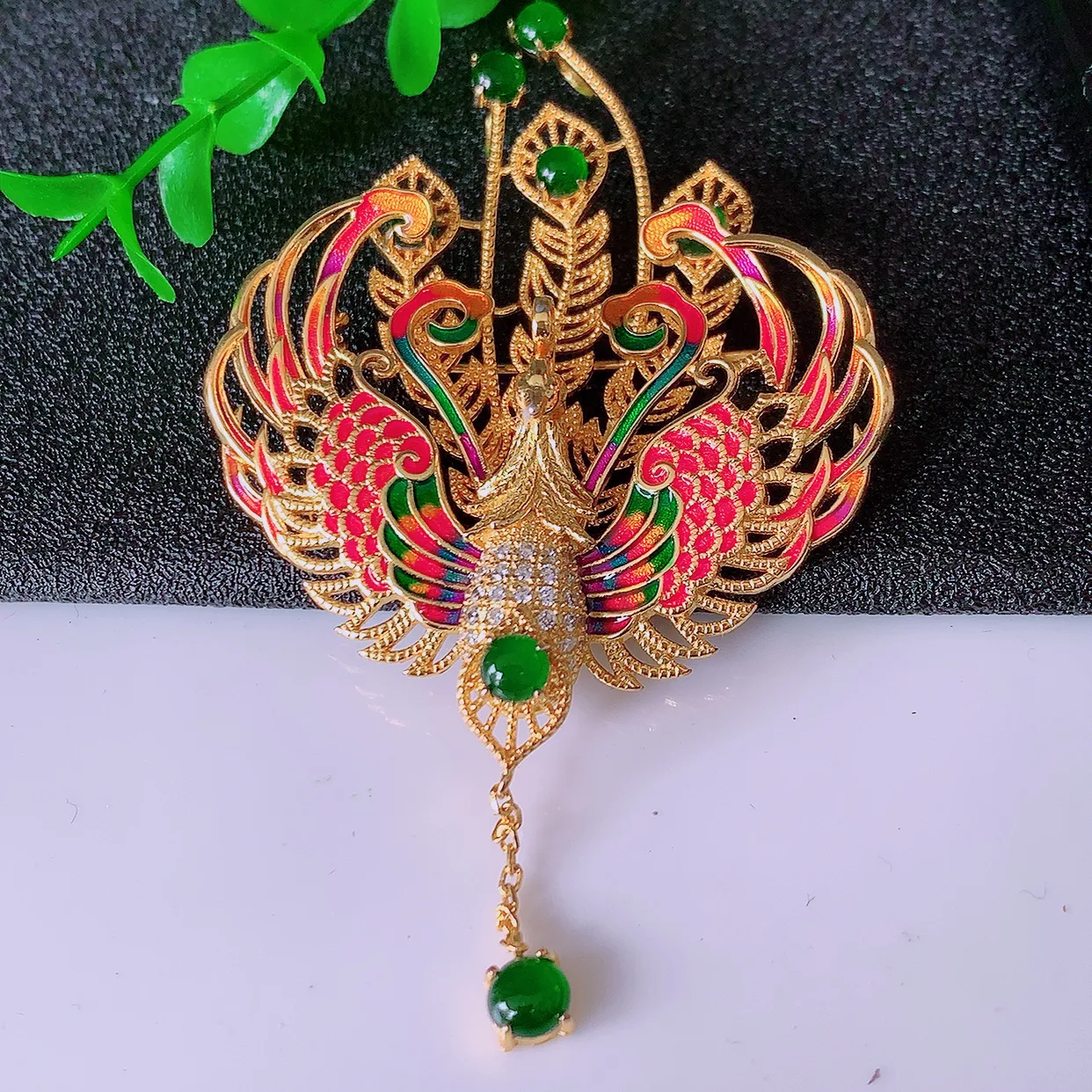 冰透满绿翡翠925银镶嵌凤凰胸针，自然光实拍，翠色灵动，颜色漂亮，种老水足，品相佳，佩戴佳品！#98.22整体77*43.5*12.5裸裸3.5*3.5