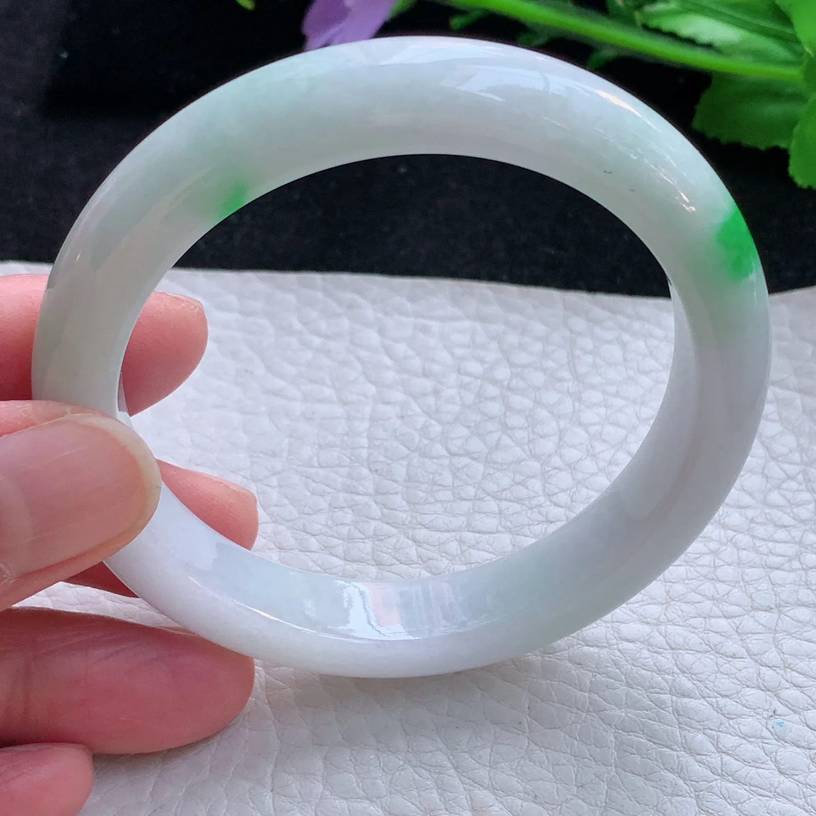 yh自然光55*11.3*8平安镯 翡翠a货玉手镯飘阳绿玉手环 美人镯