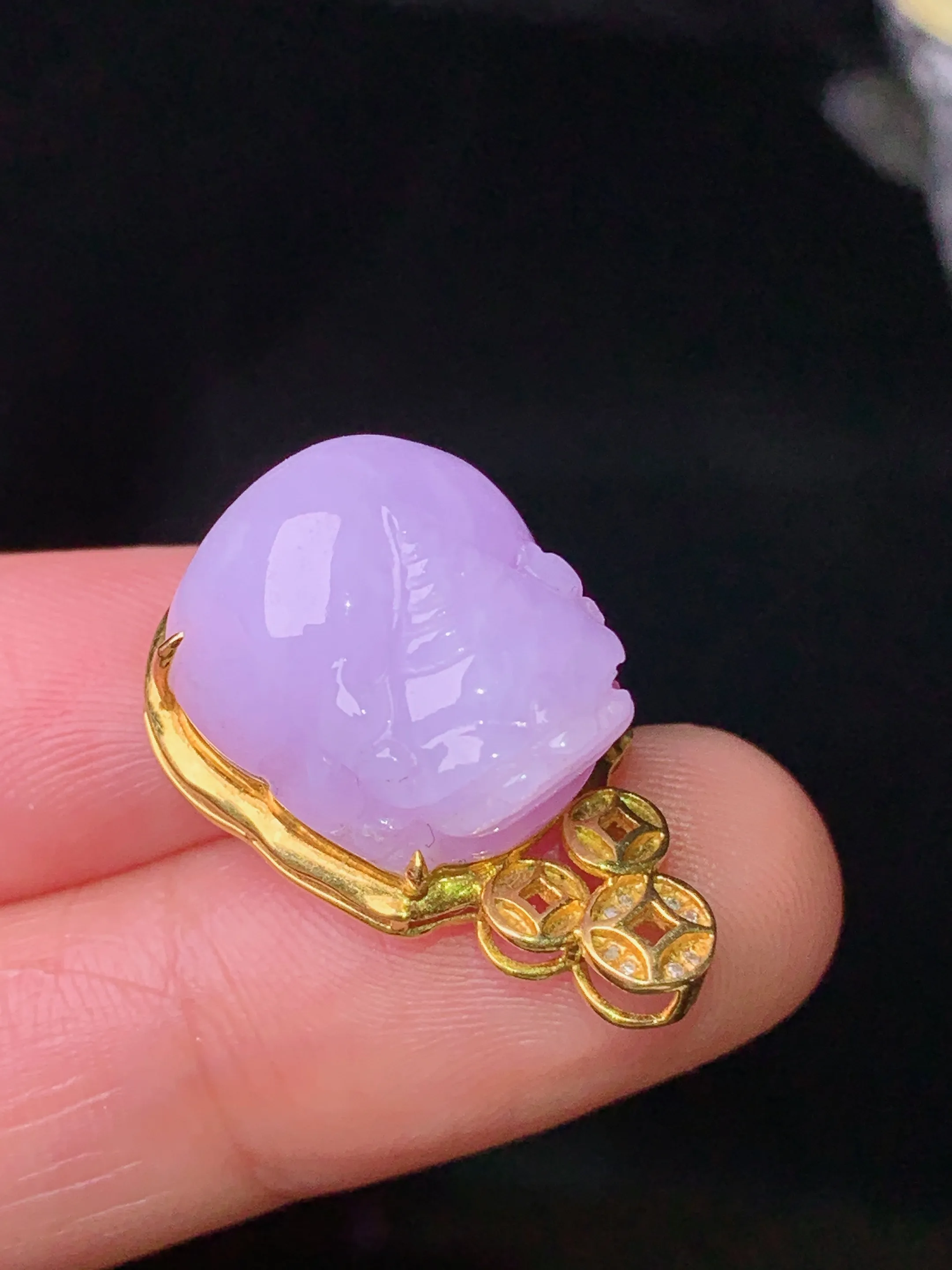 18k金镶嵌紫罗兰貔貅吊坠 玉质细腻 色泽清新艳丽 整体尺寸24.3*15.5*11