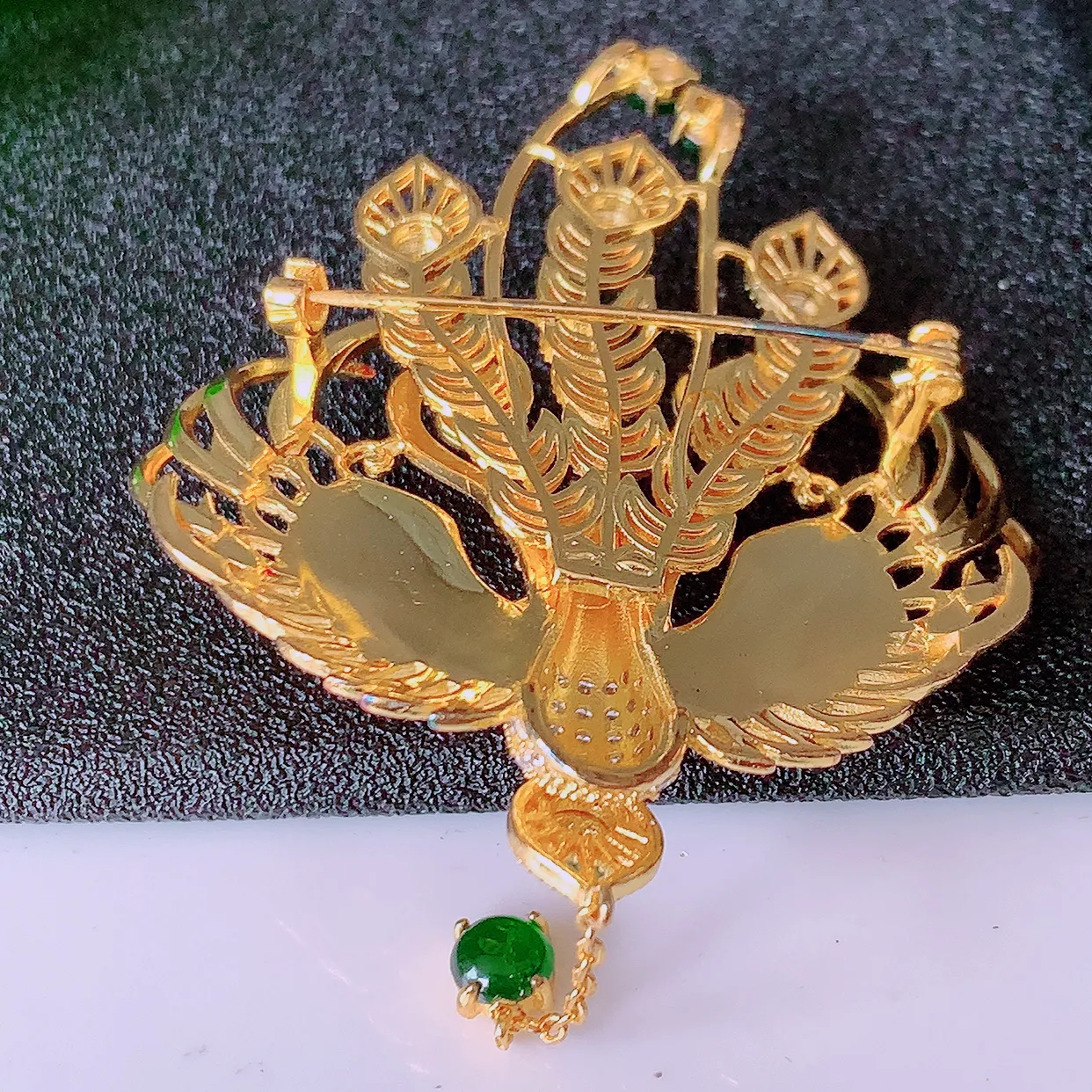 冰透满绿翡翠925银镶嵌凤凰胸针，自然光实拍，翠色灵动，颜色漂亮，种老水足，品相佳，佩戴佳品！#98.22整体77*43.5*12.5裸裸3.5*3.5