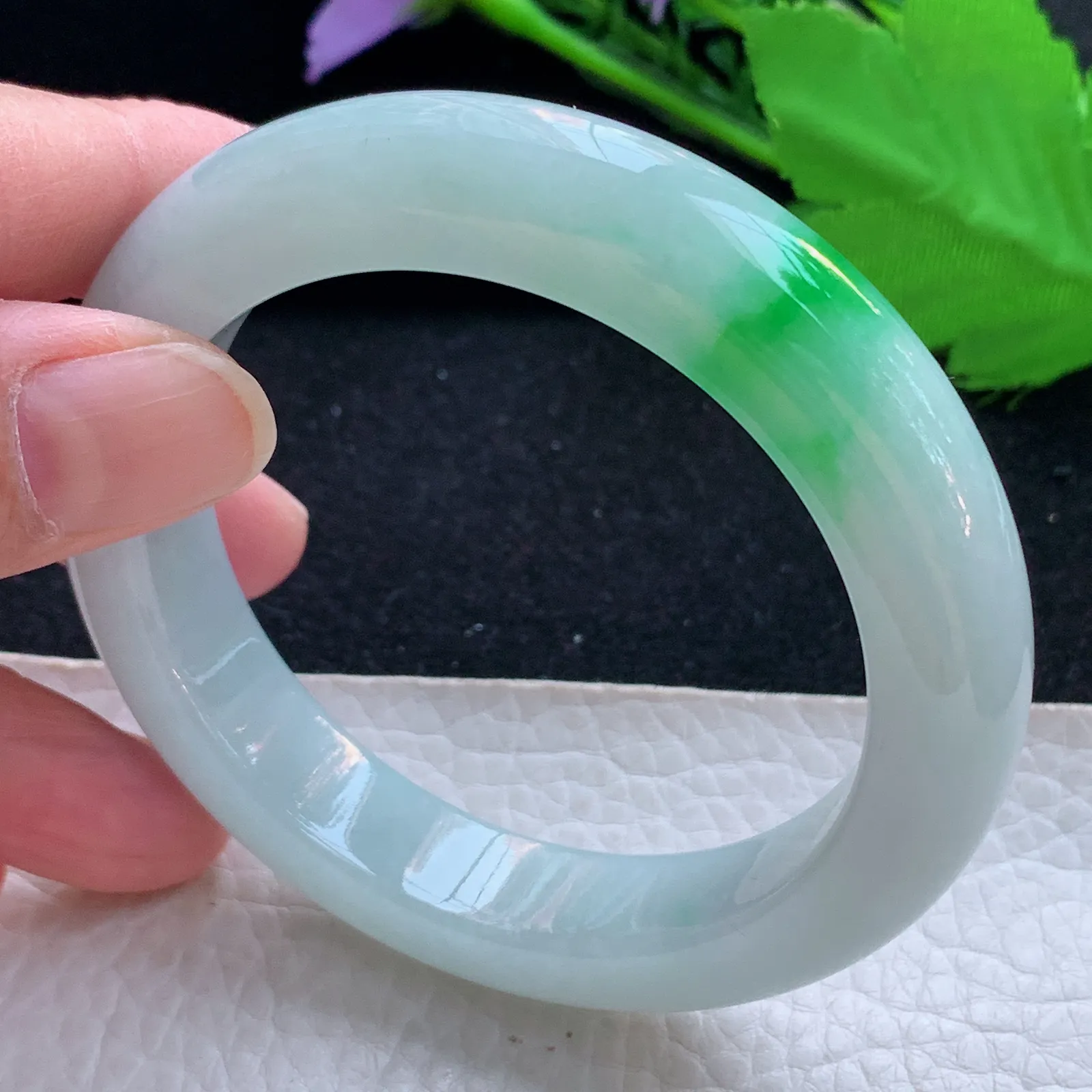 r自然光55.5*12.5*9.6平安镯 天然缅甸翡翠a货白底青宽边玉镯子 玉手环