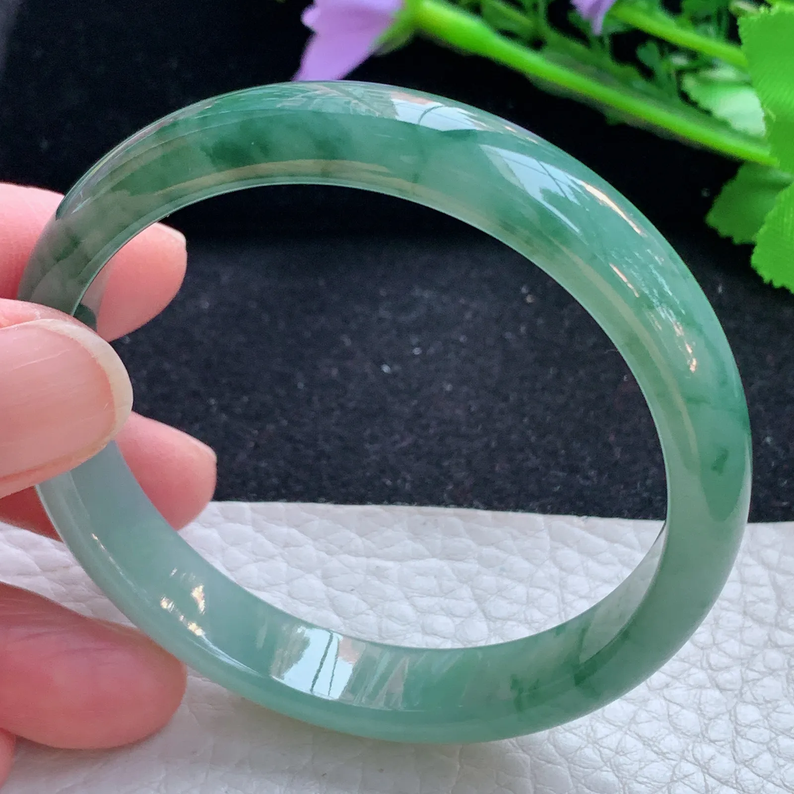 n自然光55*11*6.2招财镯 缅甸翡翠a货玉手镯半山水飘花宽边玉手环