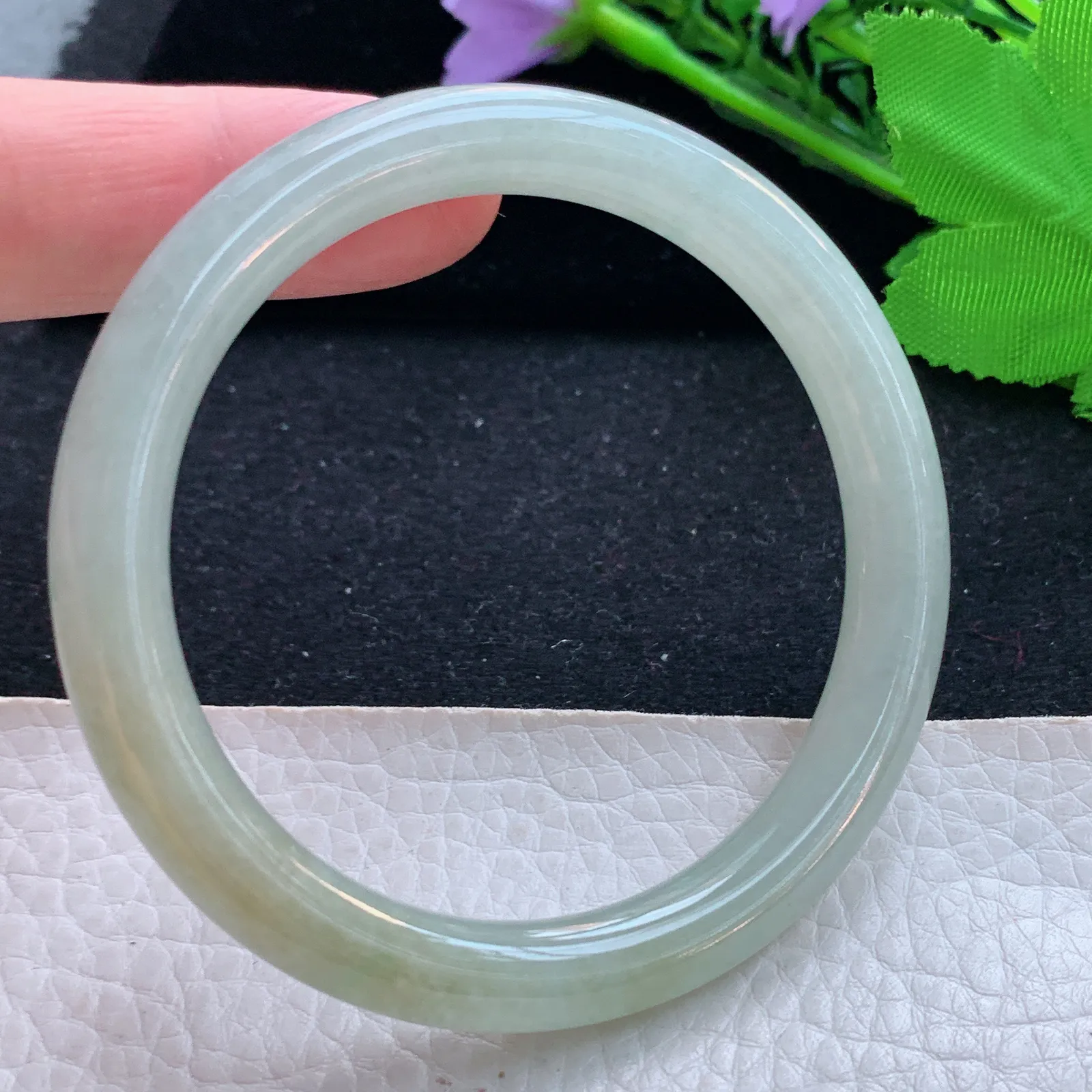 ll自然光55*8.3叮当镯 天然缅甸翡翠a货冰黄圆条玉镯子 玉手环 美人镯