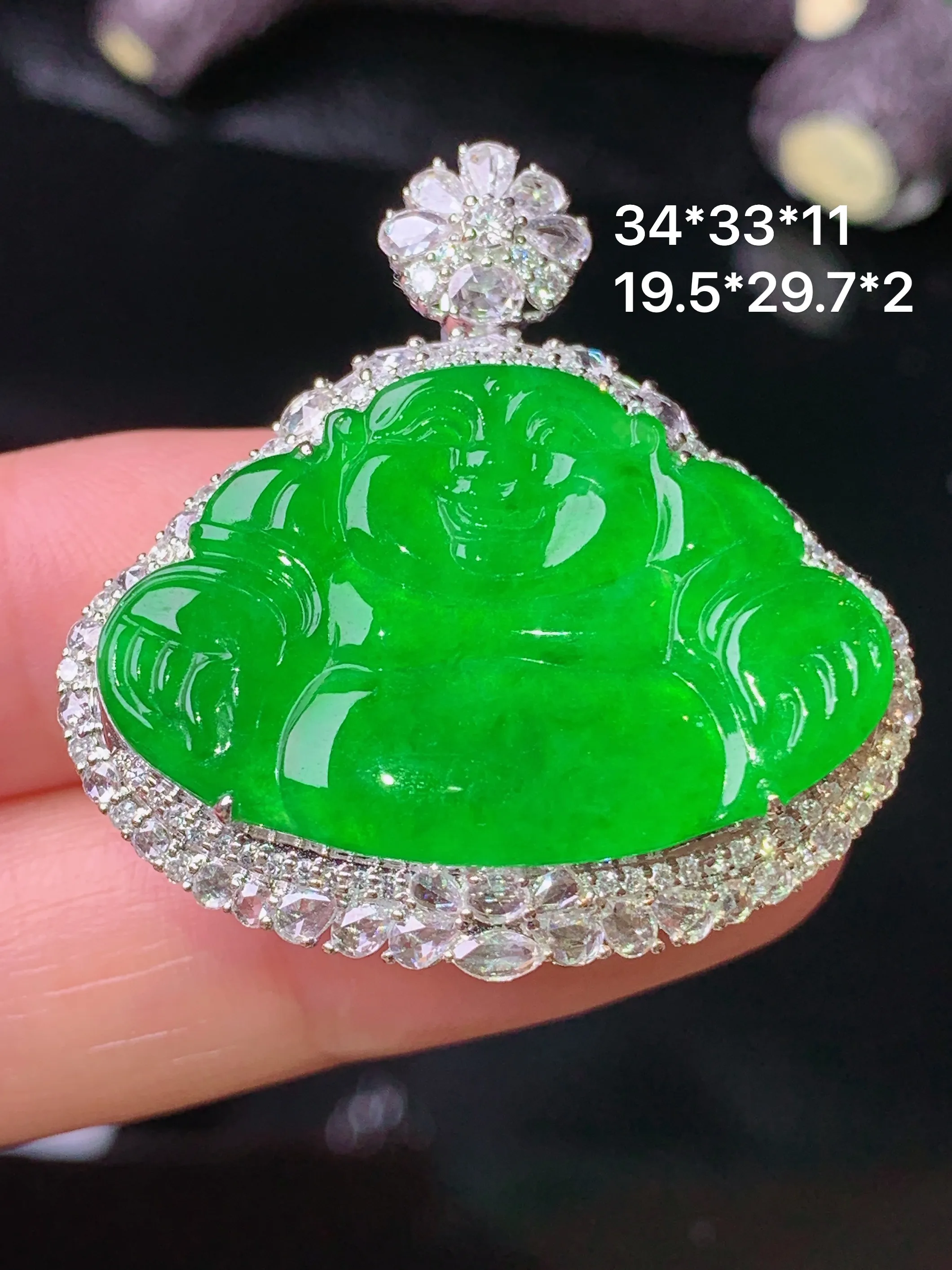 18k金钻镶嵌满绿佛公吊坠 玉质细腻 色泽清新艳丽 整体尺寸34*33*11