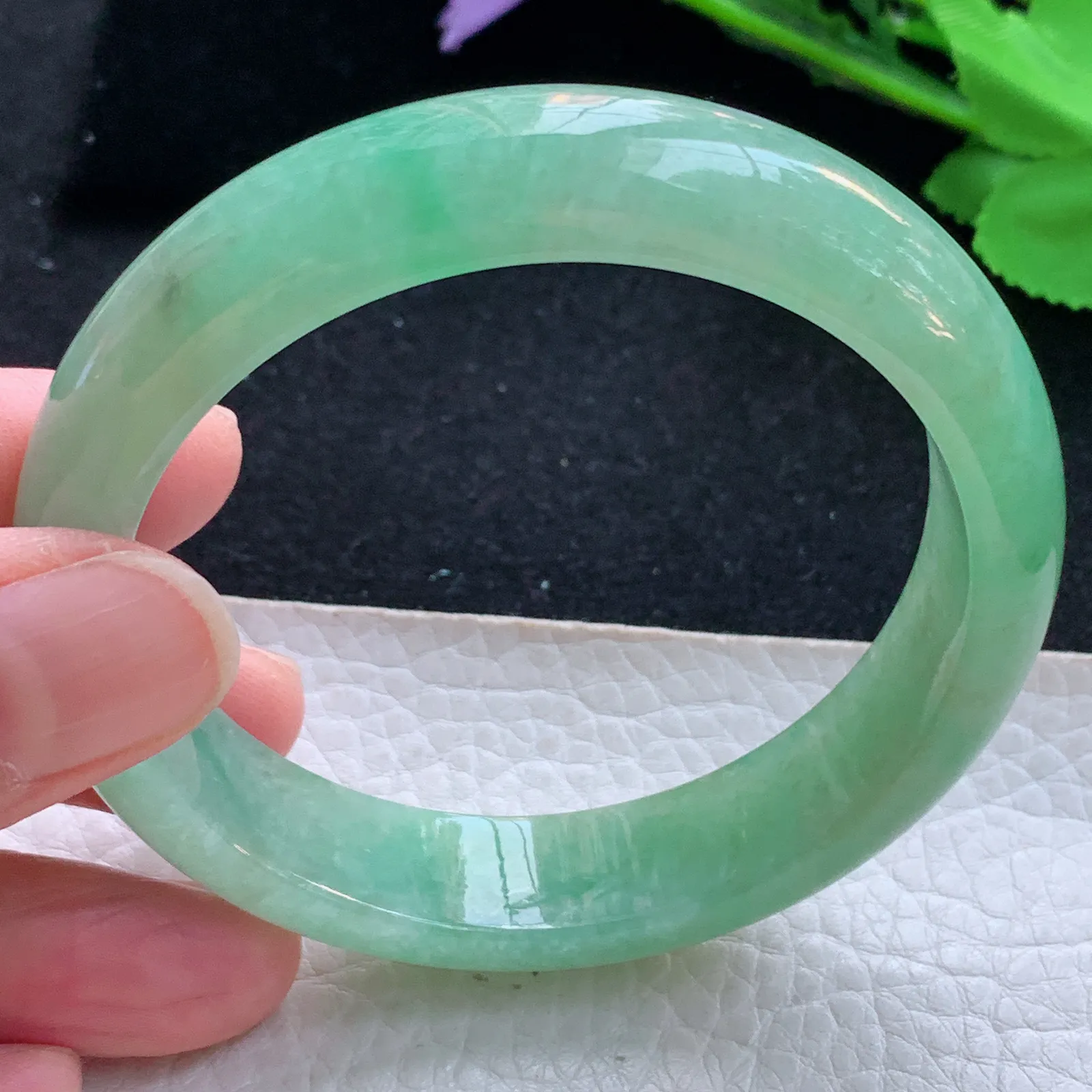 js自然光57*13.5*7.8平安镯 天然缅甸翡翠a货冰绿宽边玉镯子 玉手环