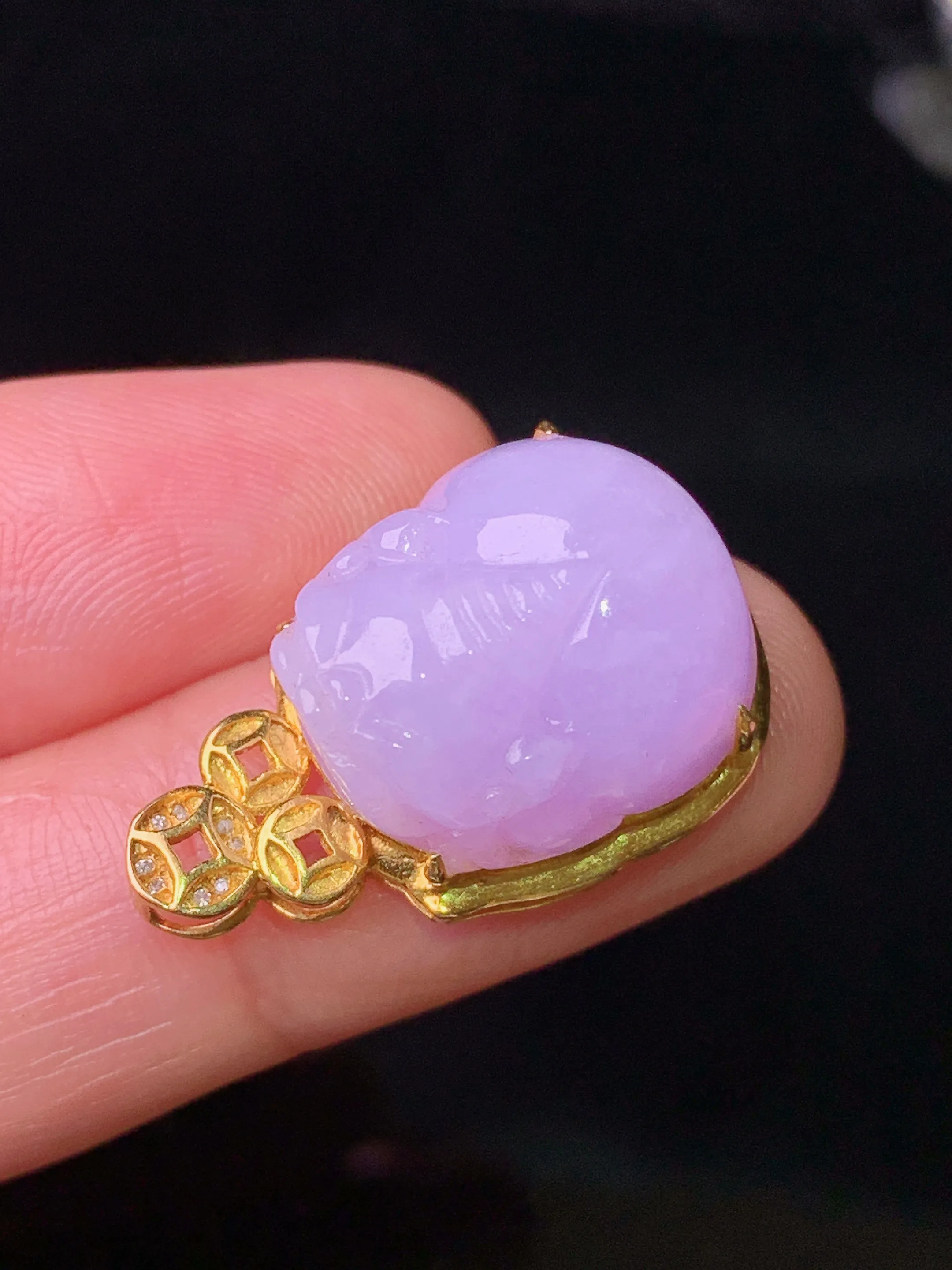 18k金镶嵌紫罗兰貔貅吊坠 玉质细腻 色泽清新艳丽 整体尺寸24.3*15.5*11