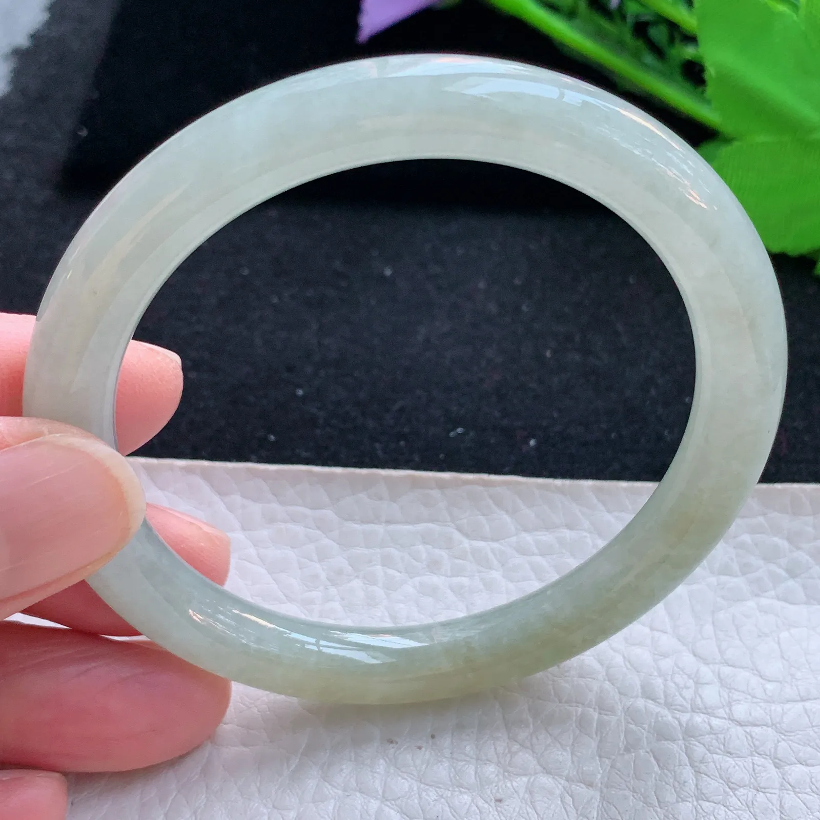 ll自然光55*8.3叮当镯 天然缅甸翡翠a货冰黄圆条玉镯子 玉手环 美人镯