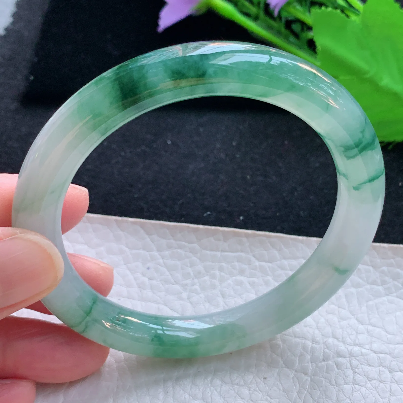 r自然光59*10.2*9.6美人镯 天然缅甸翡翠a货冰飘花大气圆条玉镯子 玉手环