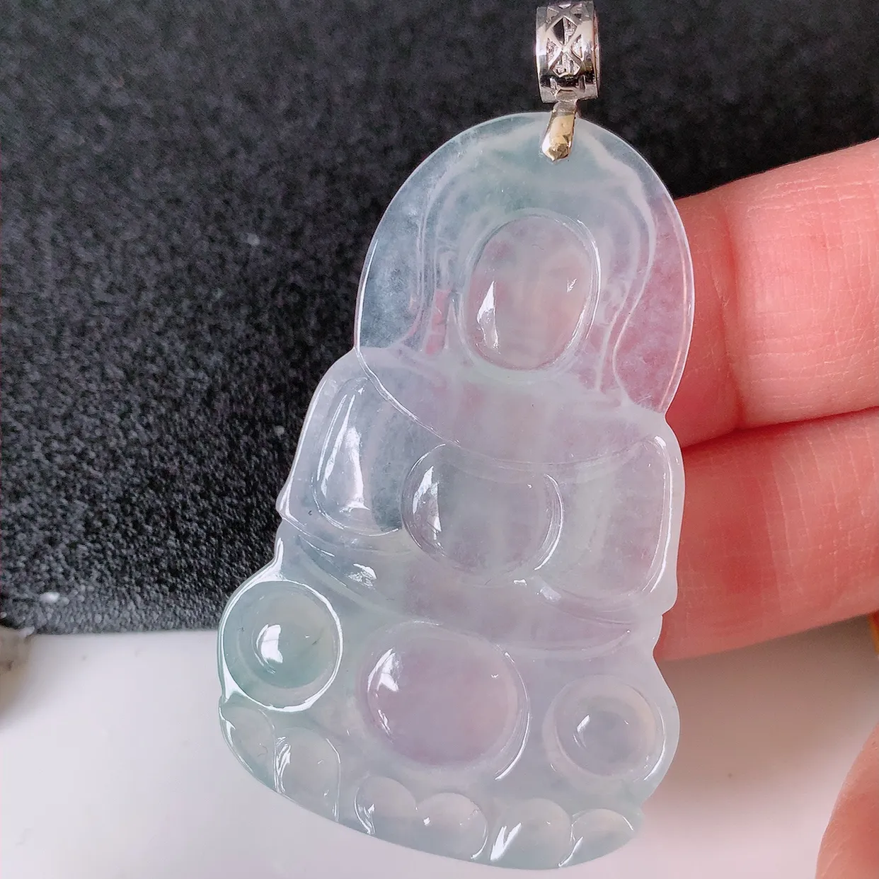 18K金镶嵌冰种翡翠正装观音菩萨吊坠，赐福翡翠观音，观音面相端庄，品相佳，佩戴气质！#02.22整体60裸石52*33.5*5