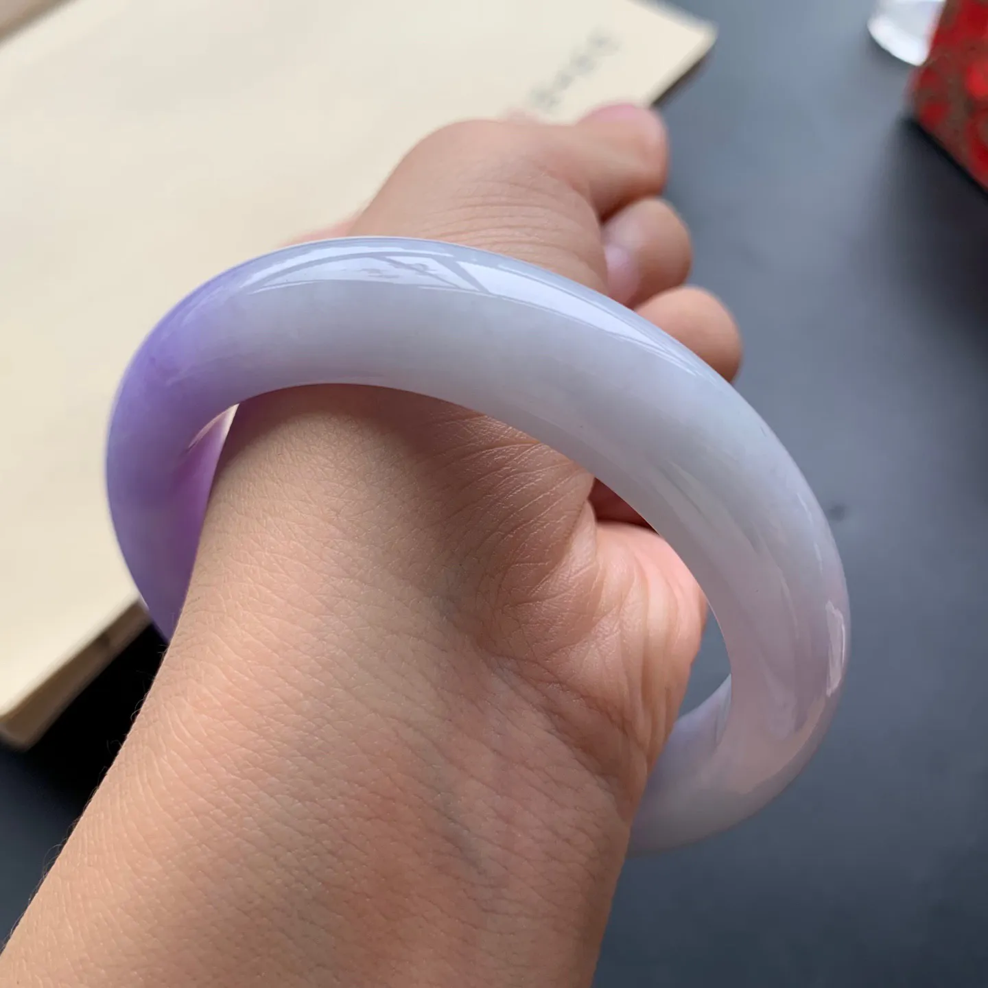 57.5圈口紫罗兰正圈手镯 尺寸：57.5-13.2-9.5，无纹裂，细腻光滑，色泽浓郁