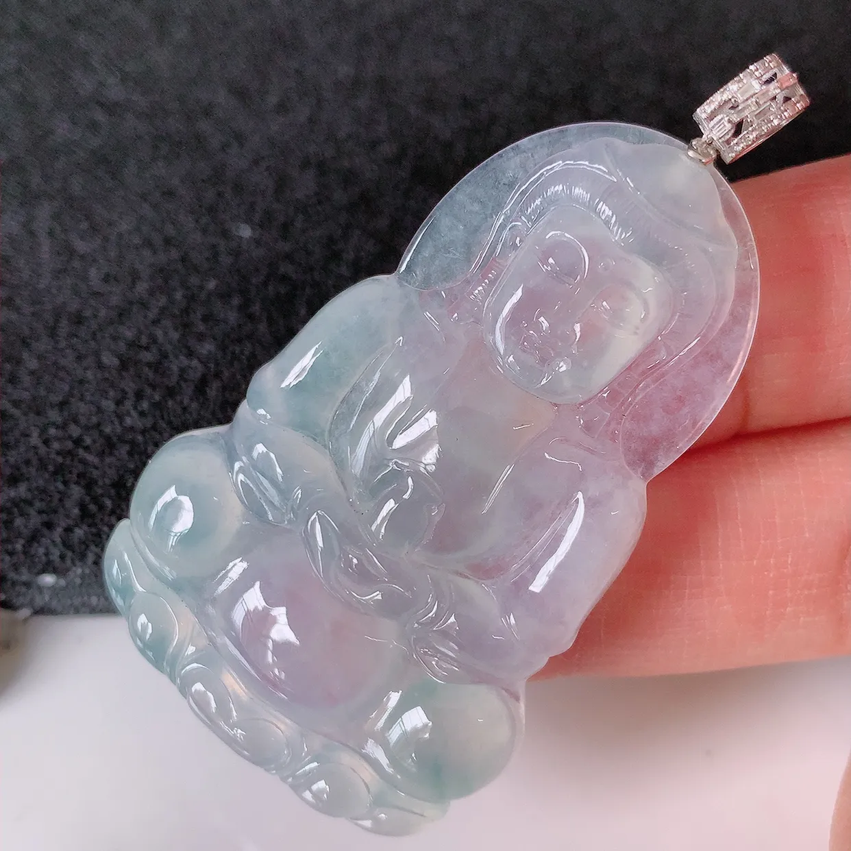 18K金镶嵌冰种翡翠正装观音菩萨吊坠，赐福翡翠观音，观音面相端庄，品相佳，佩戴气质！#02.22整体