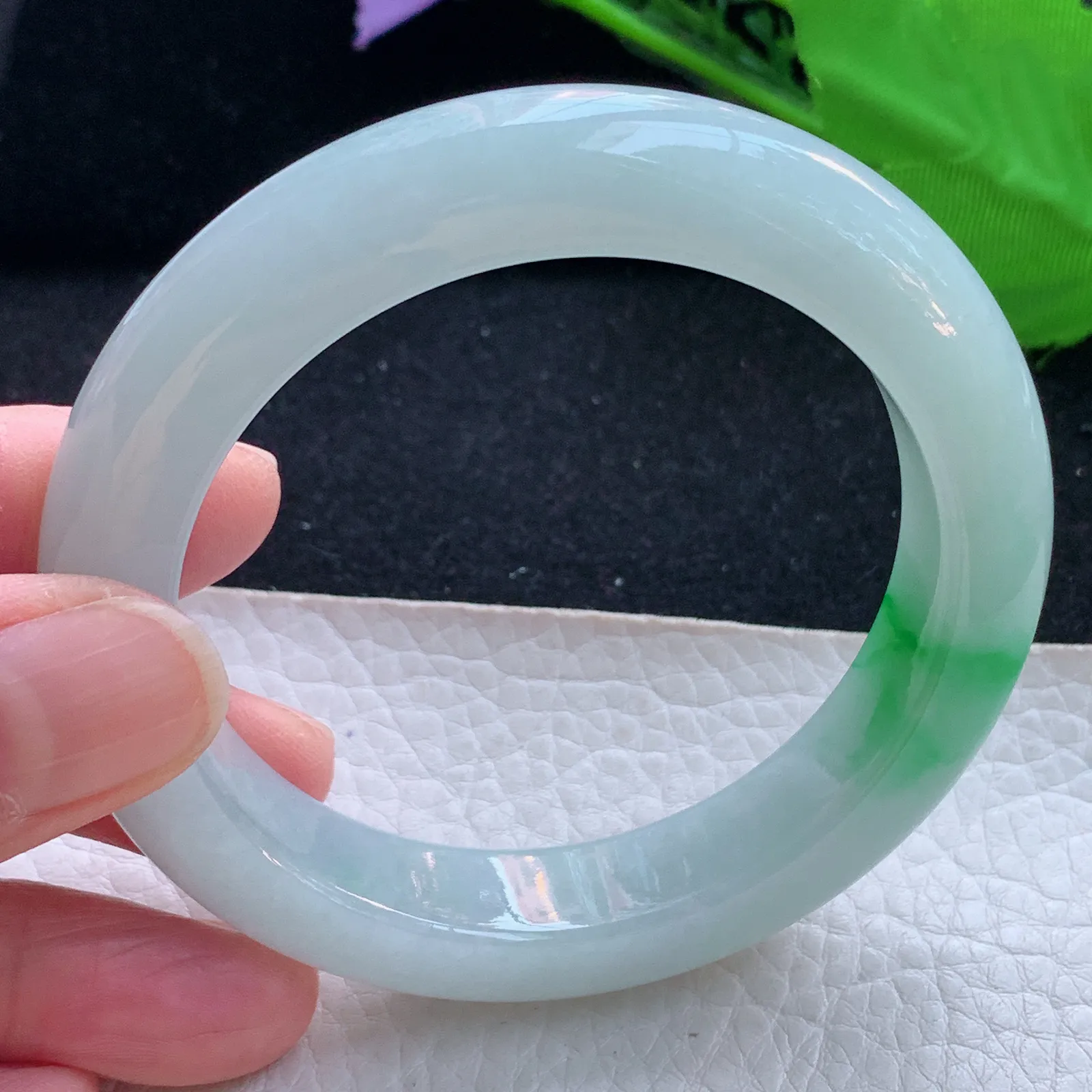 r自然光55.5*12.5*9.6平安镯 天然缅甸翡翠a货白底青宽边玉镯子 玉手环