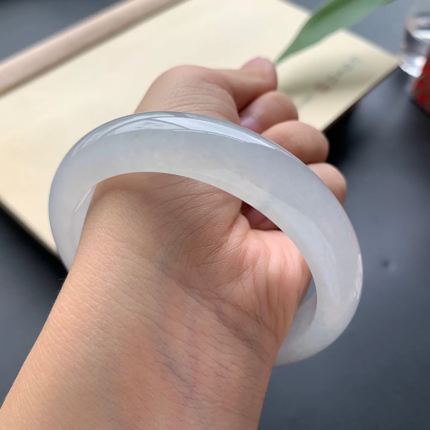 58.2圈口冰种正圈手镯 尺寸：58.2-13.8-8.6，无纹裂，水润起胶，白净光滑