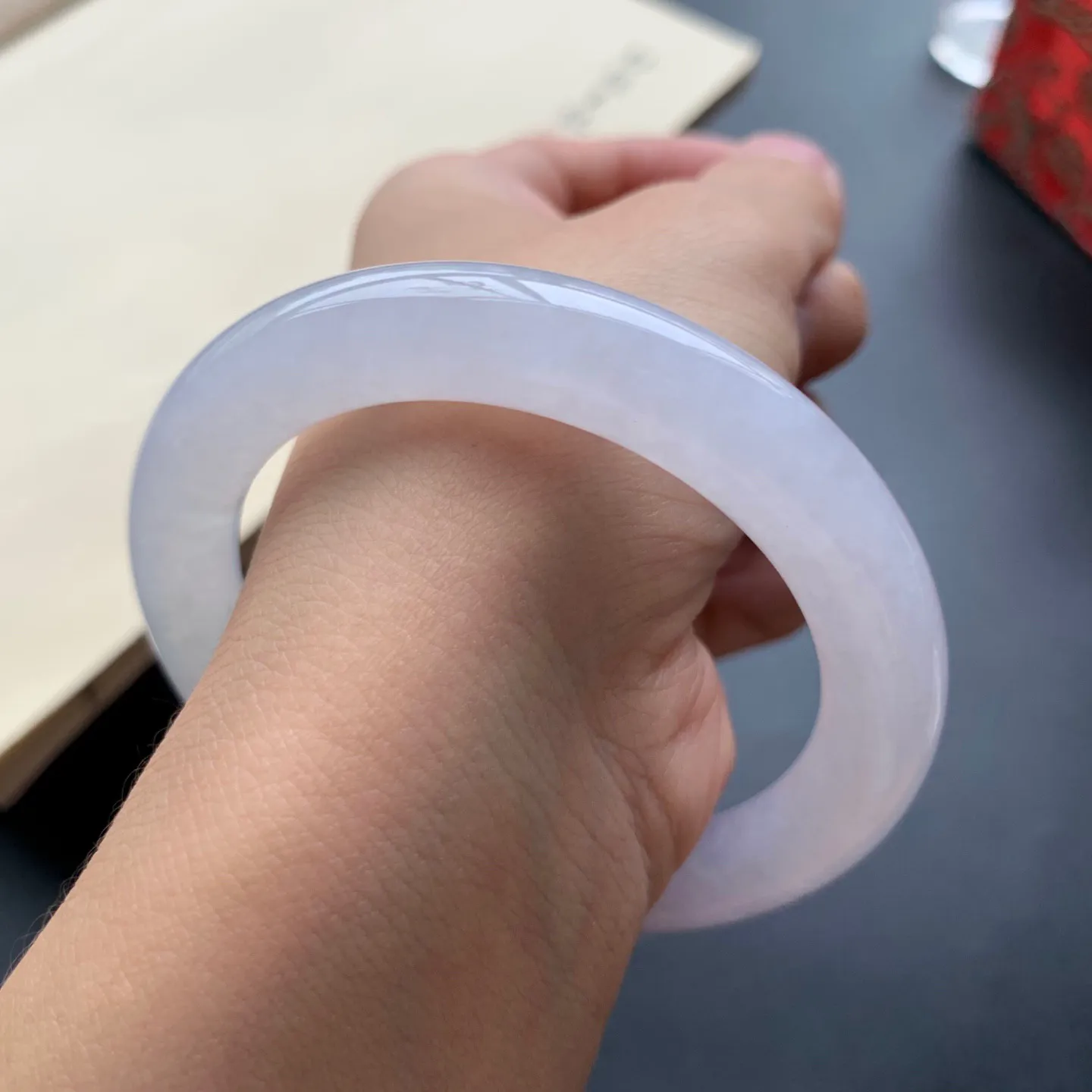 53.6圈口冰种圆条手镯 尺寸：53.6-9.8-9.5，无纹裂，白净透亮，胶感十足