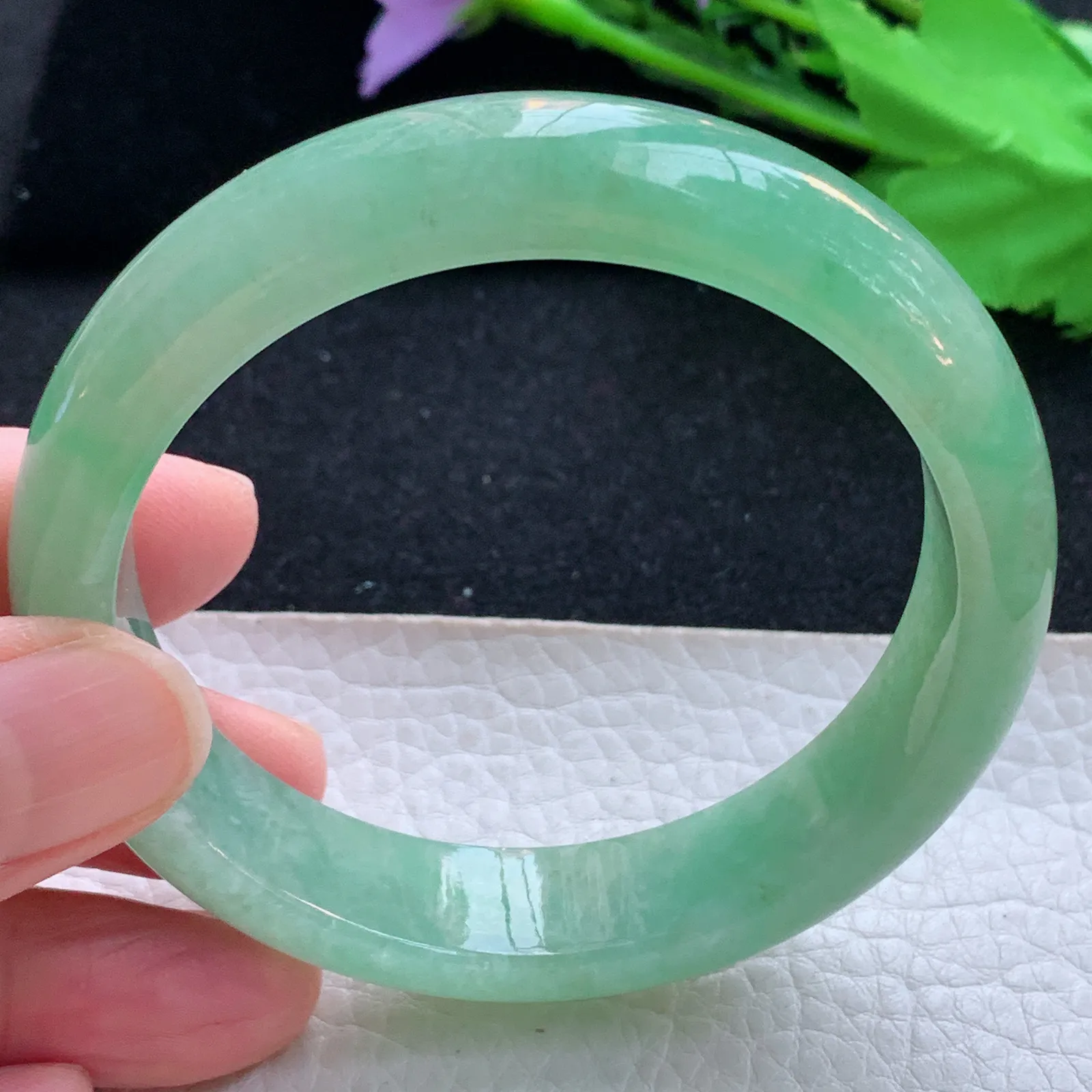 js自然光57*13.5*7.8平安镯 天然缅甸翡翠a货冰绿宽边玉镯子 玉手环