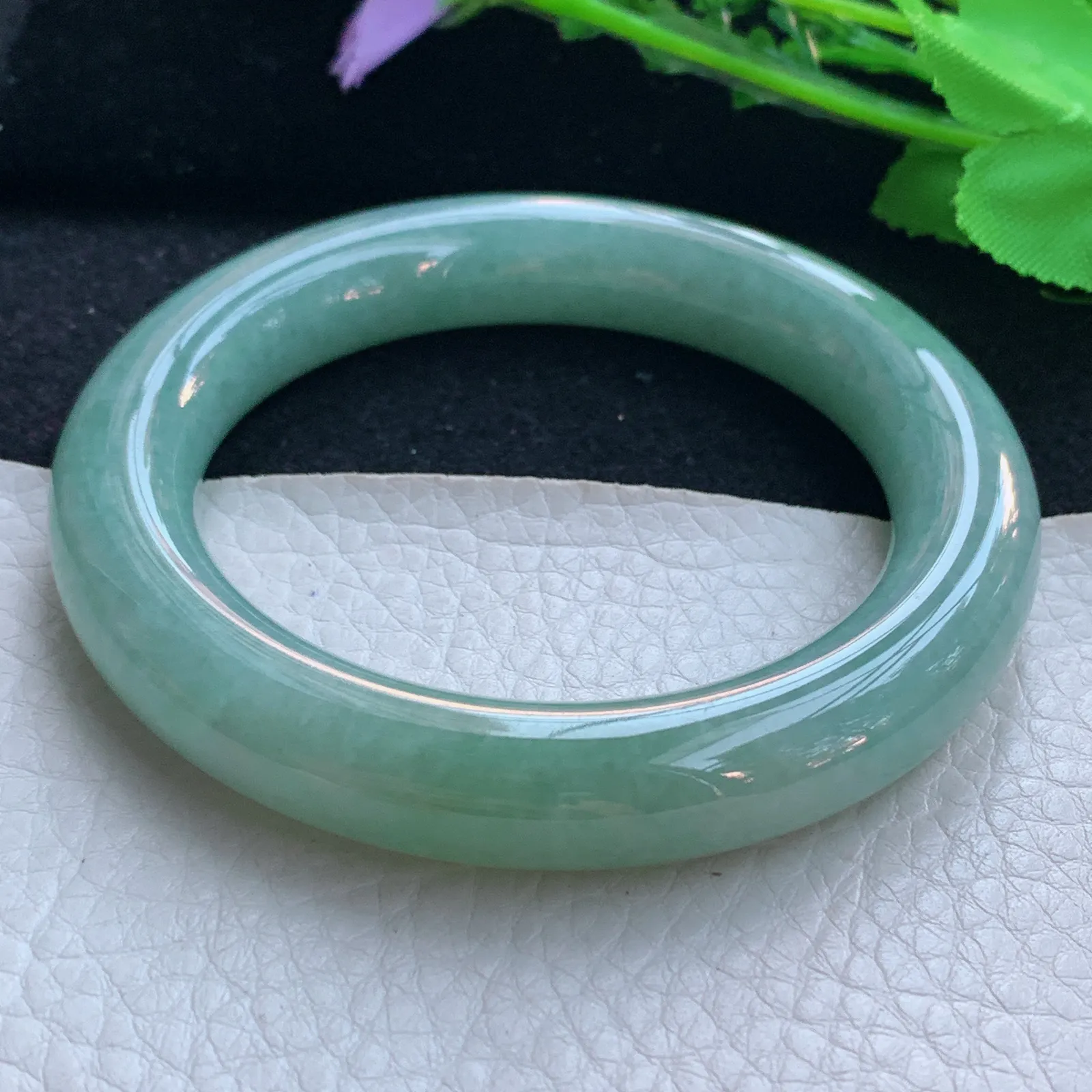 js自然光56*11.6*11.3胖圆镯 天然缅甸翡翠a货满绿圆条玉镯子 玉手环