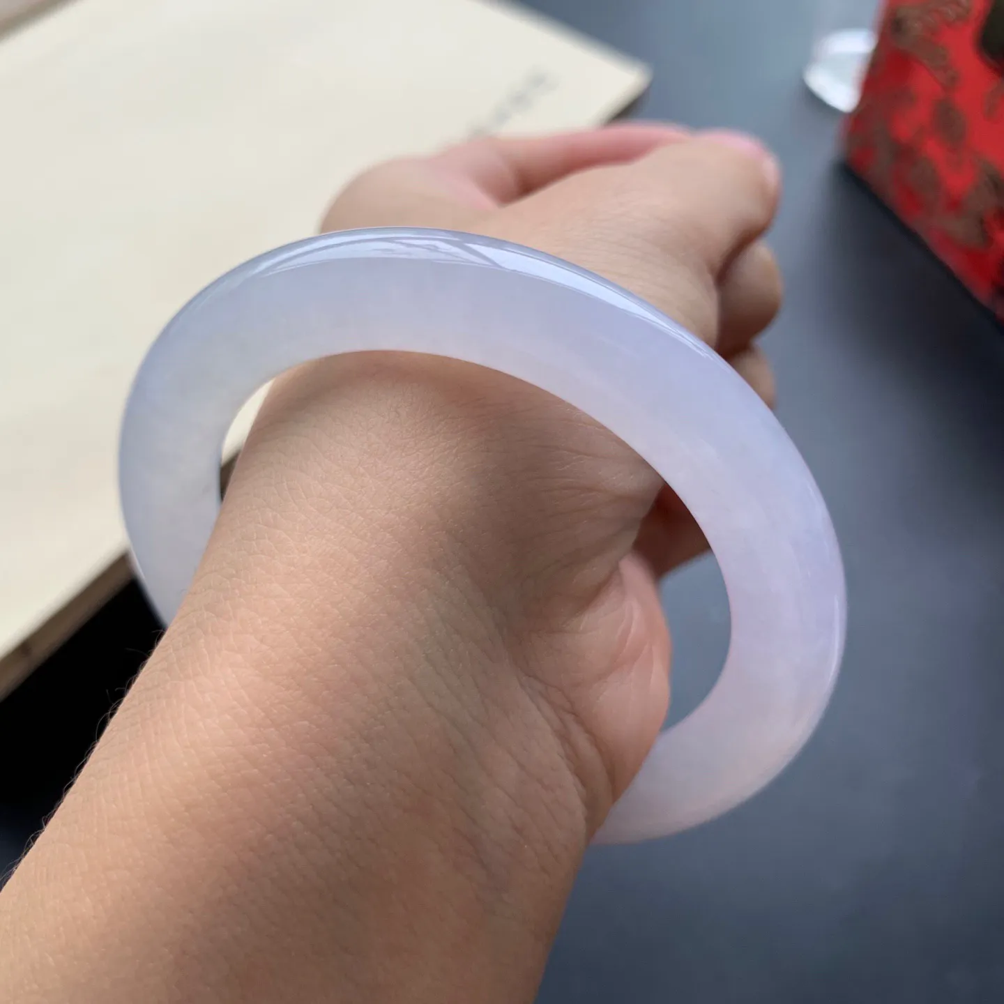 53.6圈口冰种圆条手镯 尺寸：53.6-9.8-9.5，无纹裂，白净透亮，胶感十足