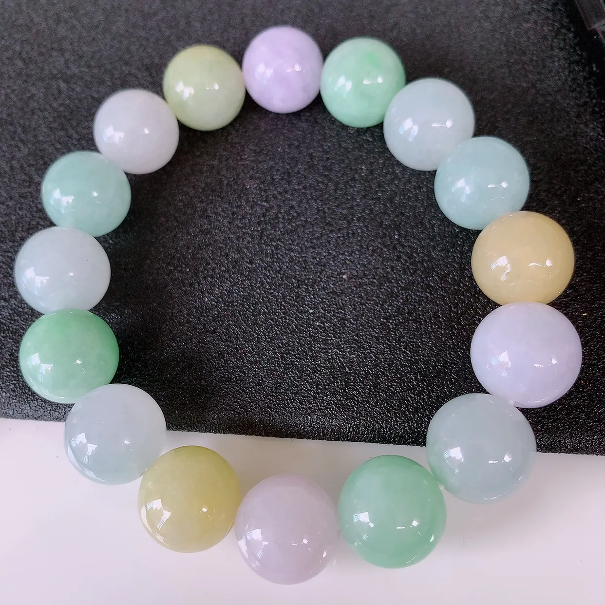 自然光实拍，冰润多宝翡翠手链，多彩翡翠手串，颜色丰富，料子细腻，高档大气，自戴送礼佳品！#46.20