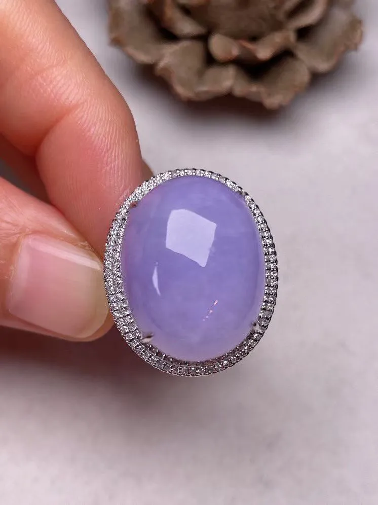 冰种紫罗兰蛋面戒指 、真金真钻镶嵌，种水好，玉质细腻 .裸石尺寸 18.9*15.0