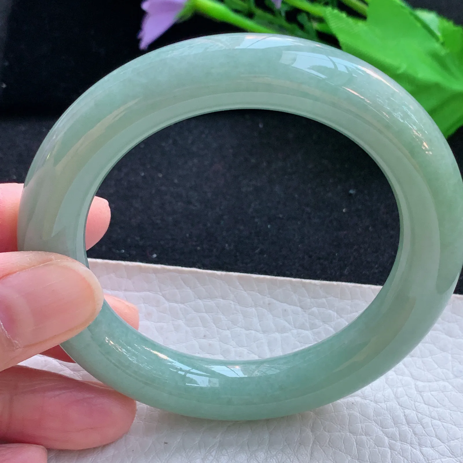 js自然光56*11.6*11.3胖圆镯 天然缅甸翡翠a货满绿圆条玉镯子 玉手环