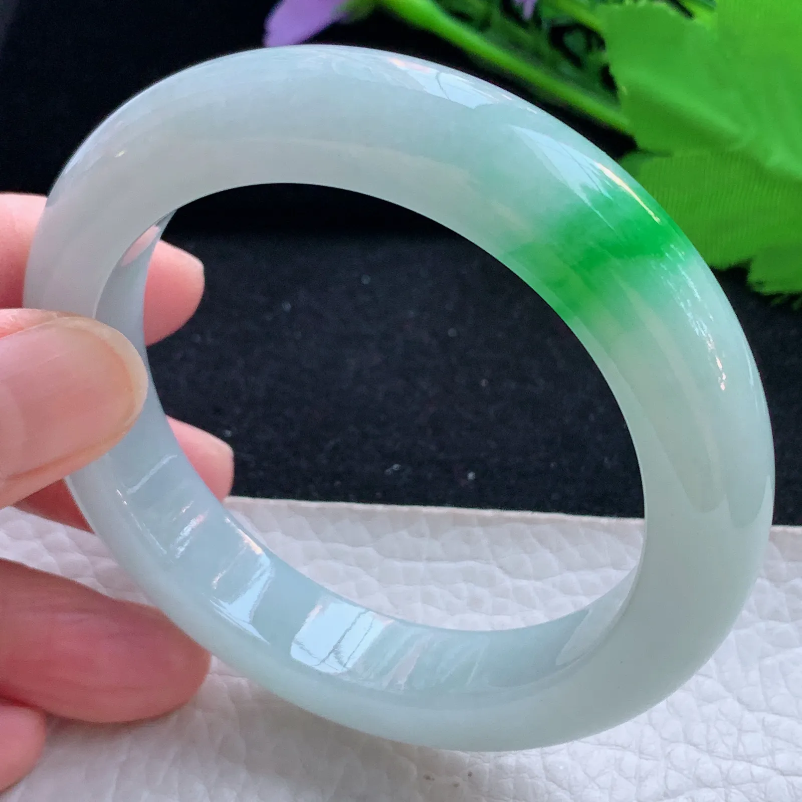 r自然光55.5*12.5*9.6平安镯 天然缅甸翡翠a货白底青宽边玉镯子 玉手环