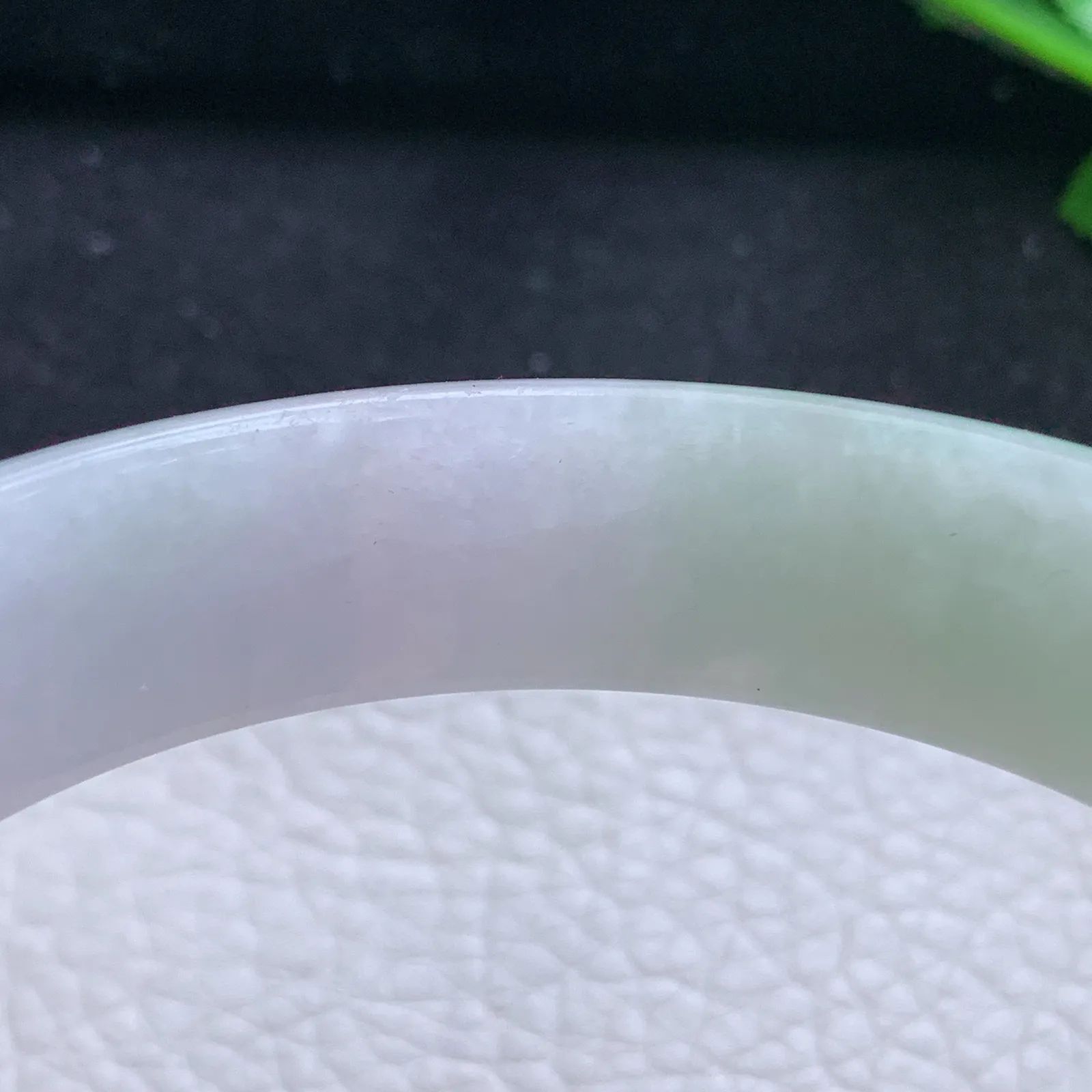 zjf自然光57.5*15*8.2轮胎镯 缅甸翡翠a货玉手镯淡春带彩宽边玉手环