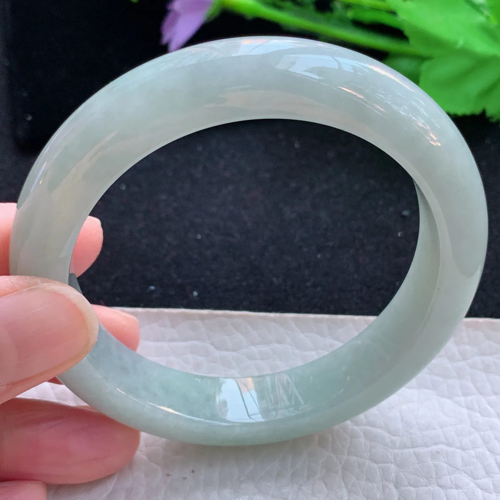 js自然光57*12.5*9.2平安镯 天然缅甸翡翠a货浅绿宽边玉镯子 玉手环