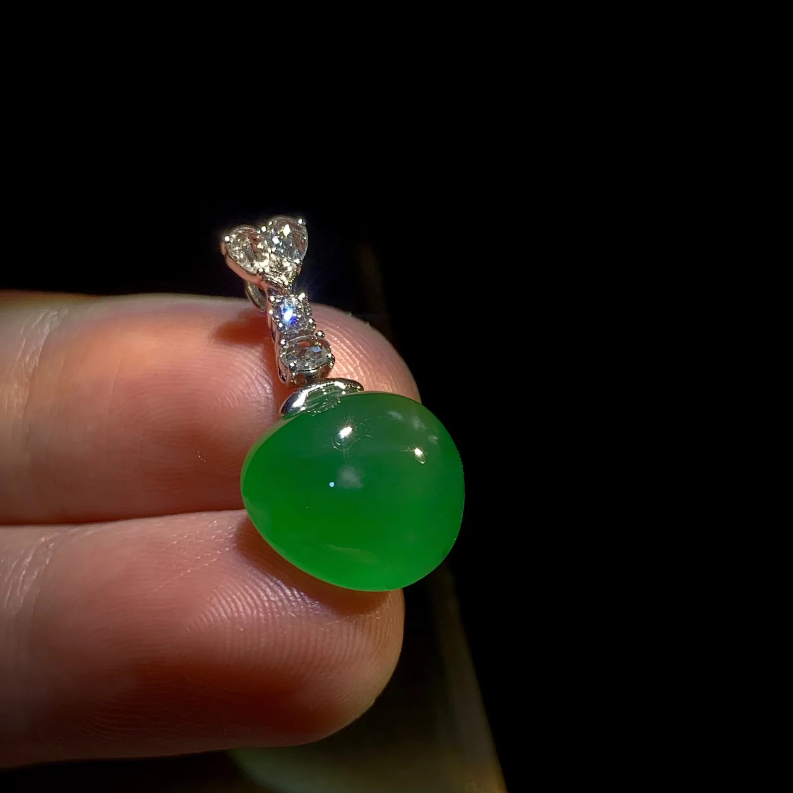 精品桃瓜，24-裸石13-13.6-7.2mm，
18K金，南非钻，2.75g，