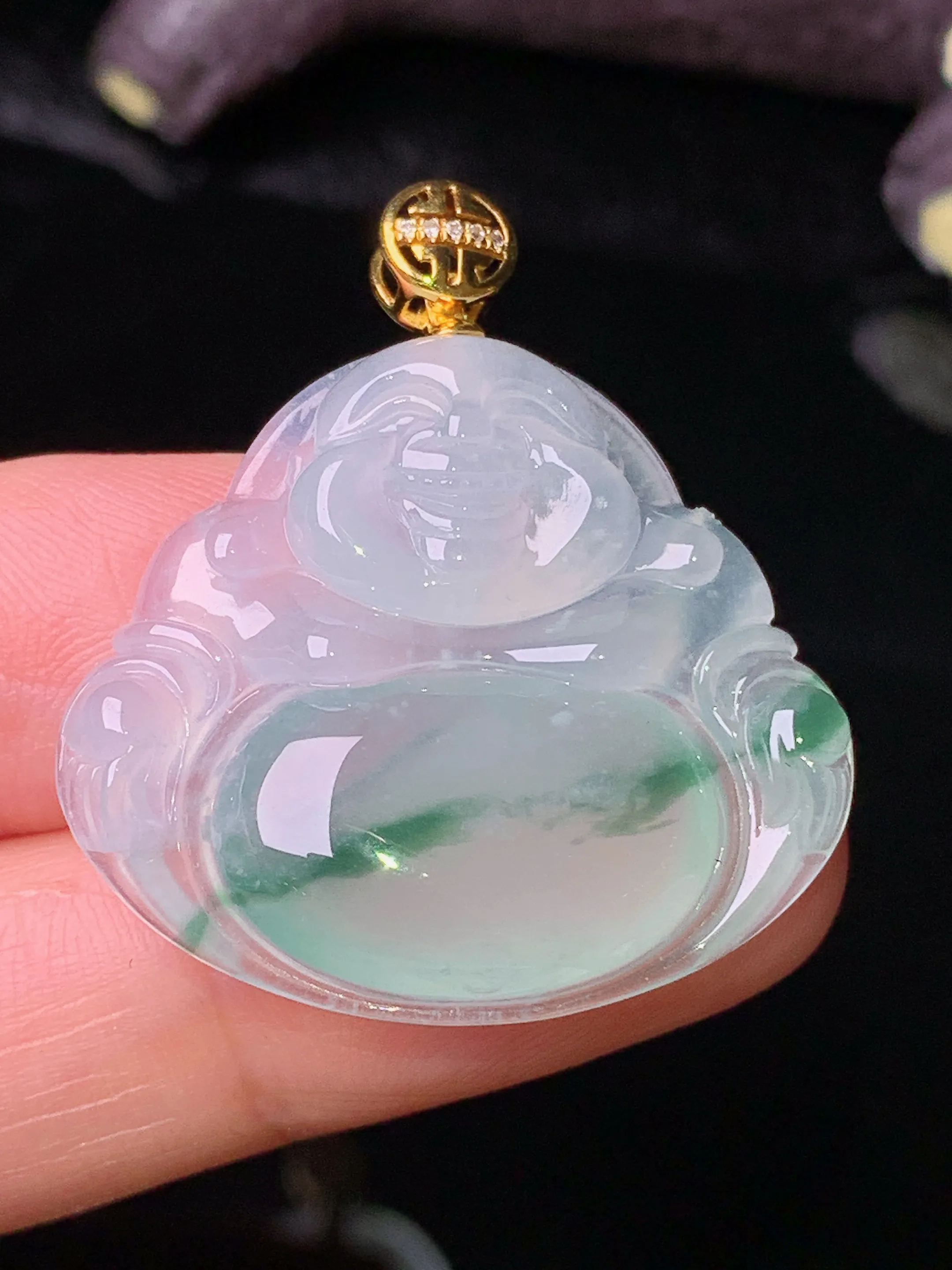 18k金镶嵌冰种飘绿佛公吊坠 玉质细腻 色泽清新艳丽 整体尺寸32.7*29.3*5.6