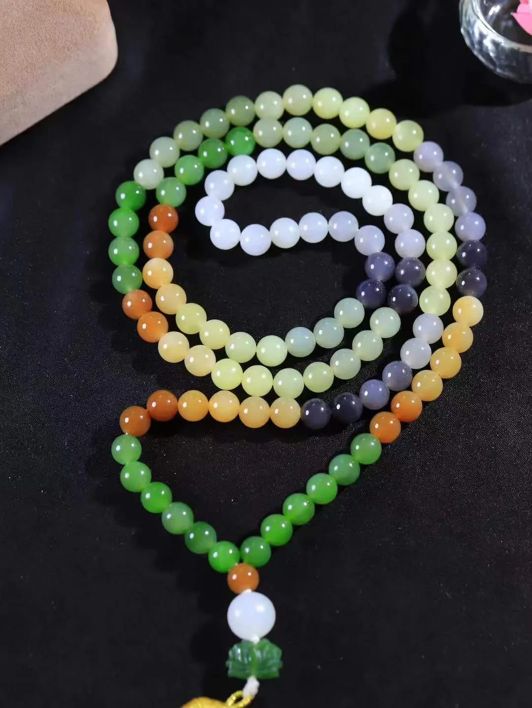 【链.108】

精品️和田玉多宝圆珠挂链 玉质温润细腻 油性十足 佩戴舒适。珠珠落玉盘，间关莺语