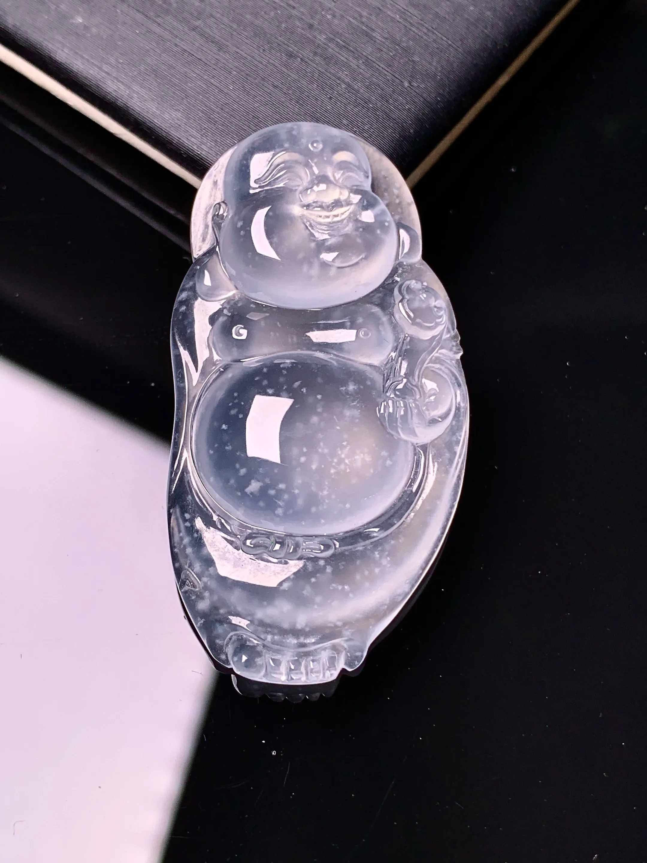 冰种逍遥佛公吊坠 玉质细腻 色泽清新艳丽 整体尺寸39.8*20.8*5.5