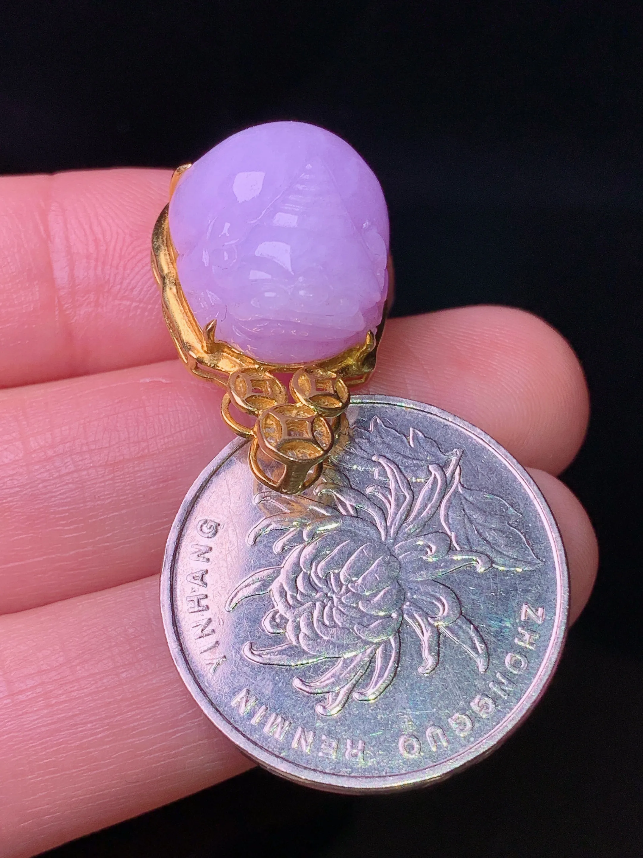 18k金镶嵌紫罗兰貔貅吊坠 玉质细腻 色泽清新艳丽 整体尺寸24.3*15.5*11