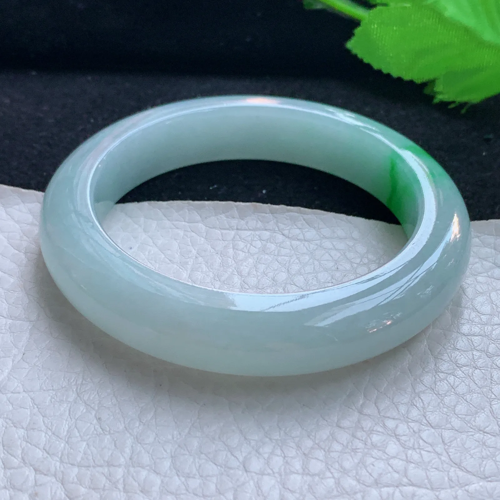 r自然光55.5*12.5*9.6平安镯 天然缅甸翡翠a货白底青宽边玉镯子 玉手环