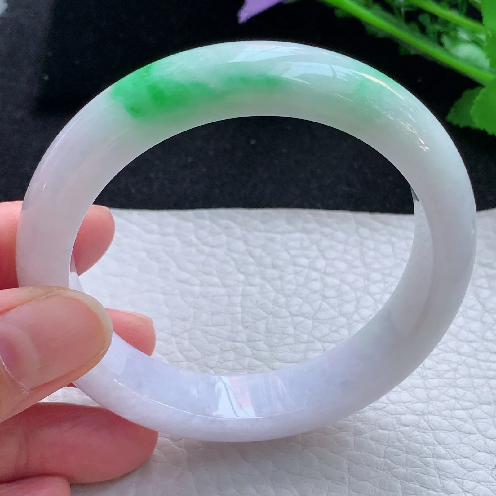 yh自然光57*13.3*8.5平安镯 翡翠a货玉手镯飘绿厚装宽边玉手环 美人镯