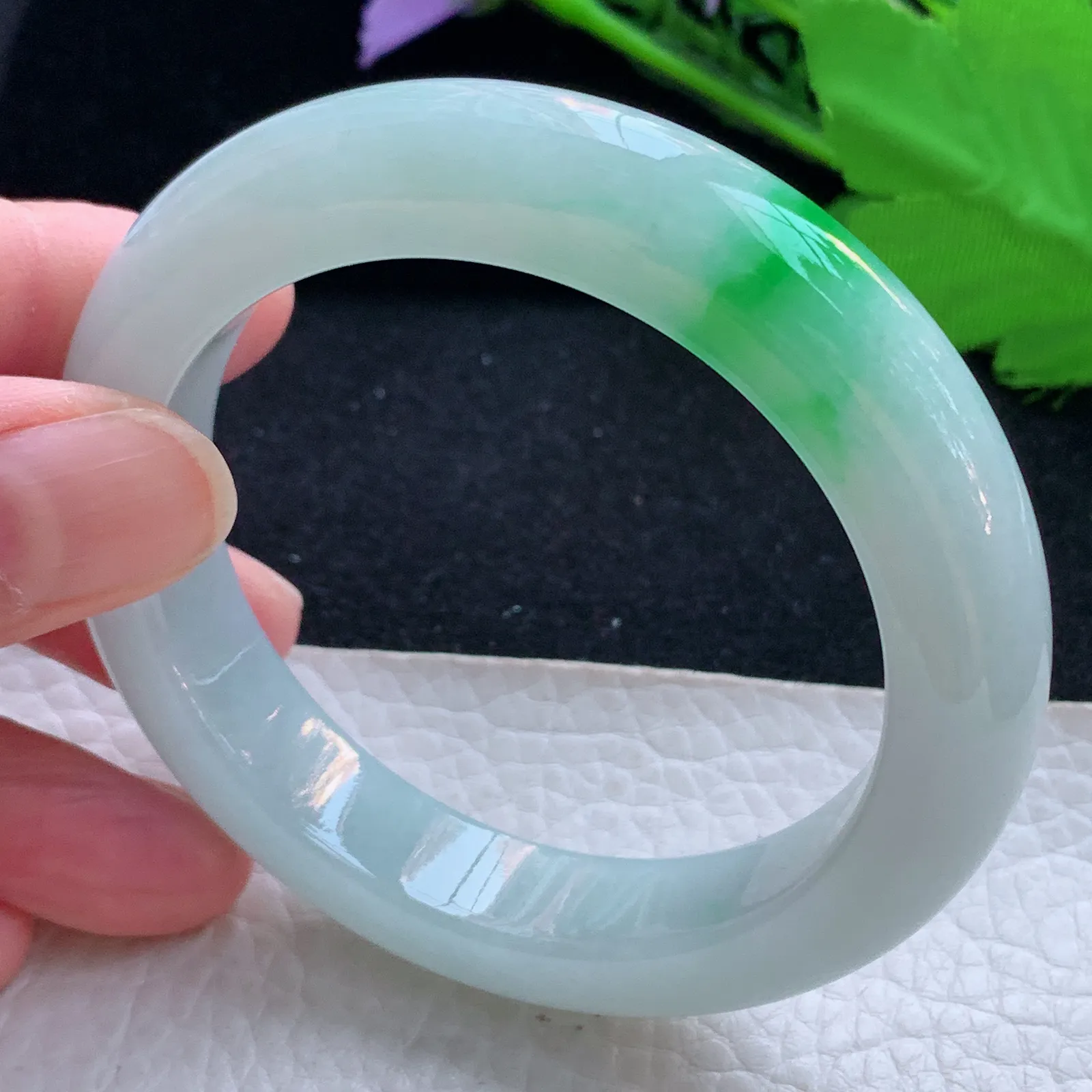 r自然光55.5*12.5*9.6平安镯 天然缅甸翡翠a货白底青宽边玉镯子 玉手环